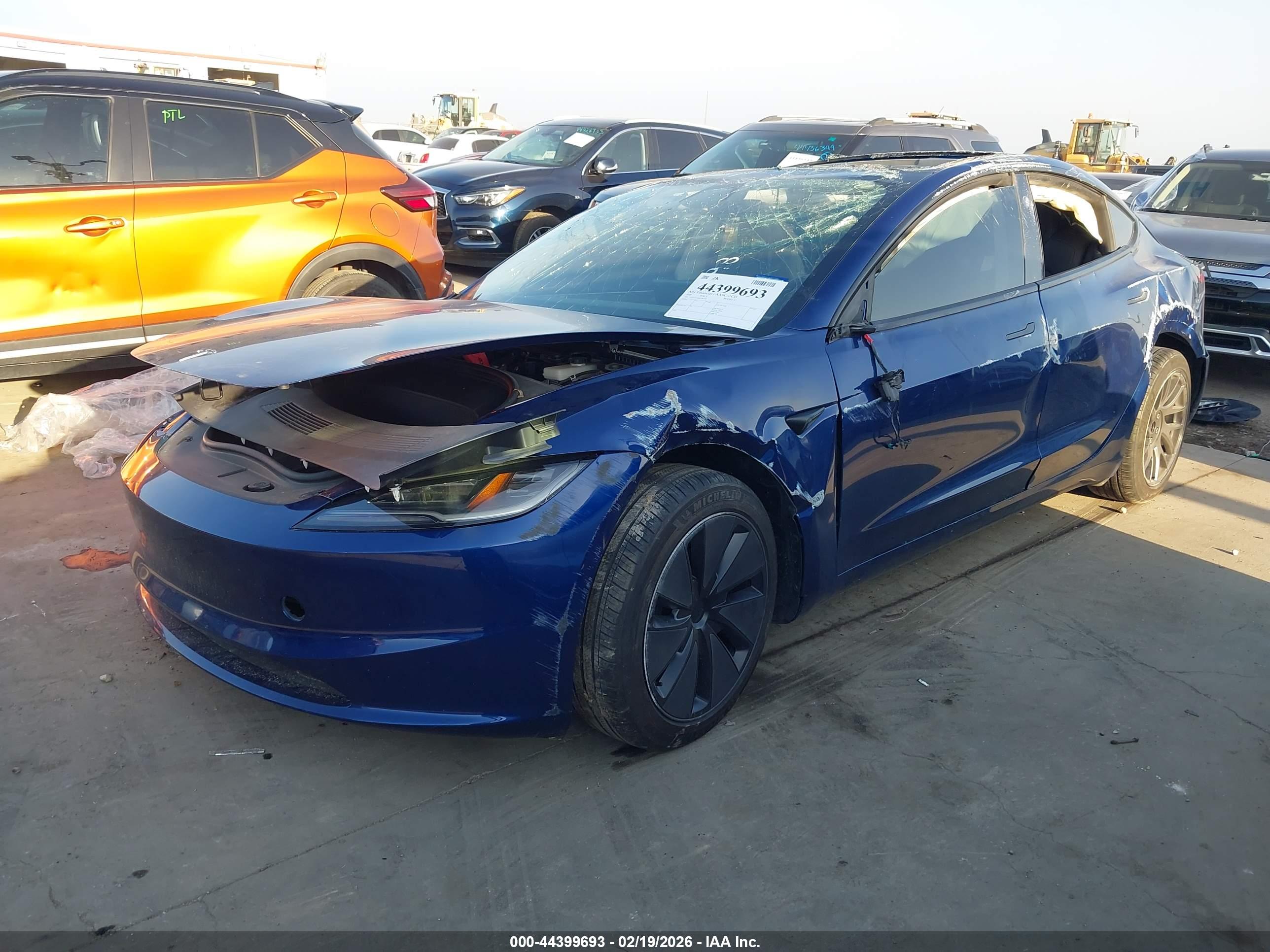 TESLA MODEL image 2