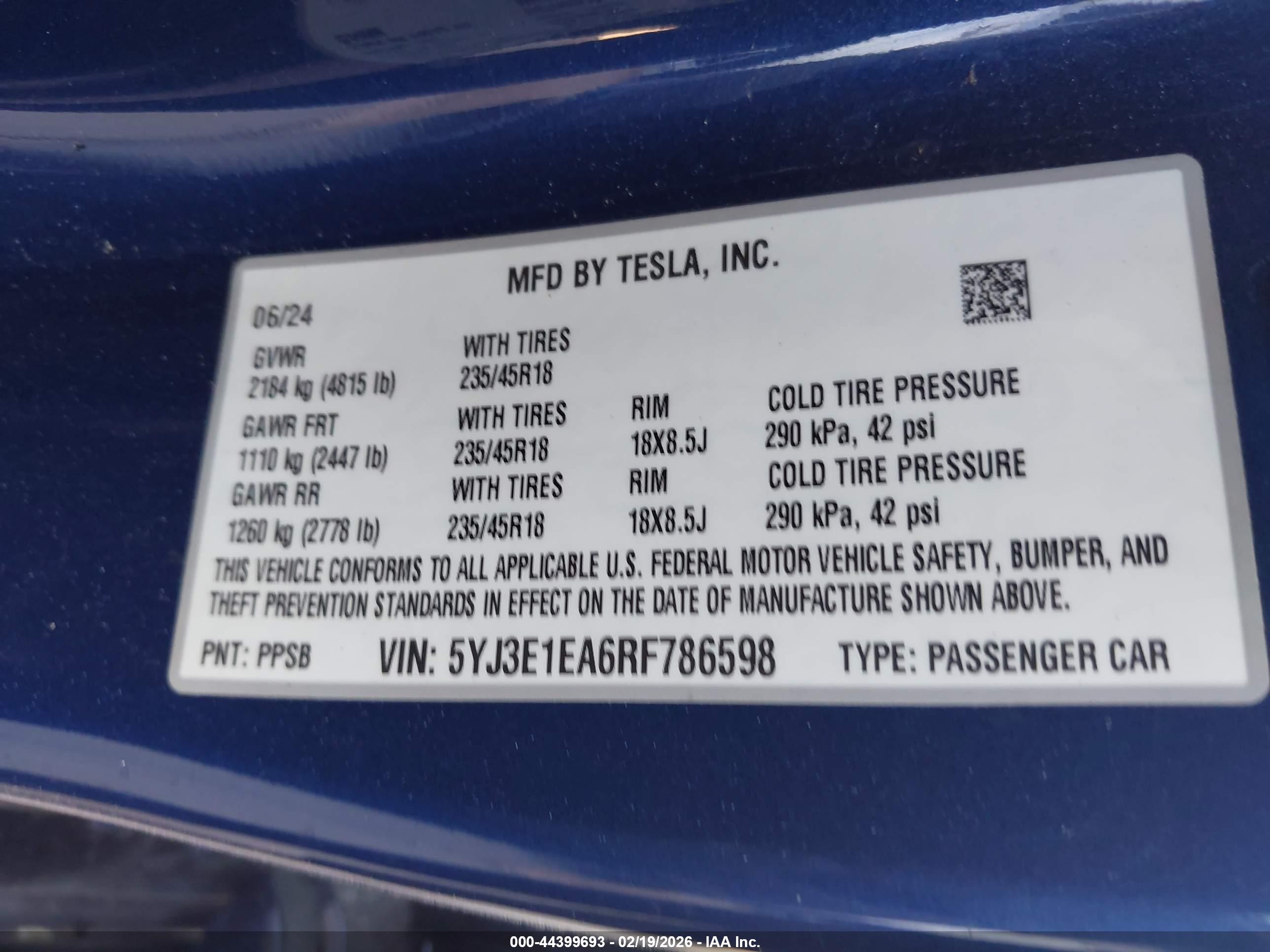 TESLA MODEL image 9