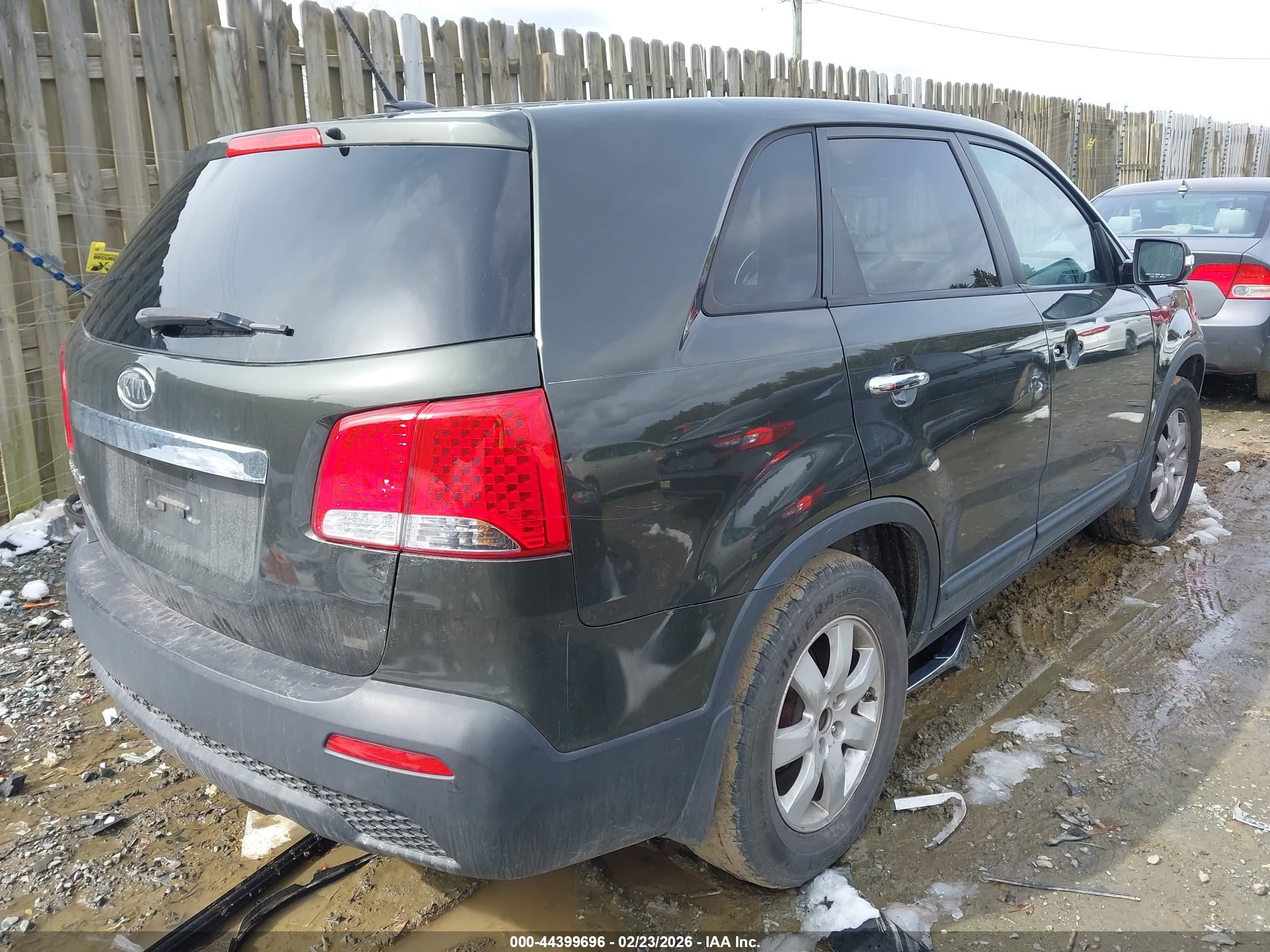KIA SORENTO image 4