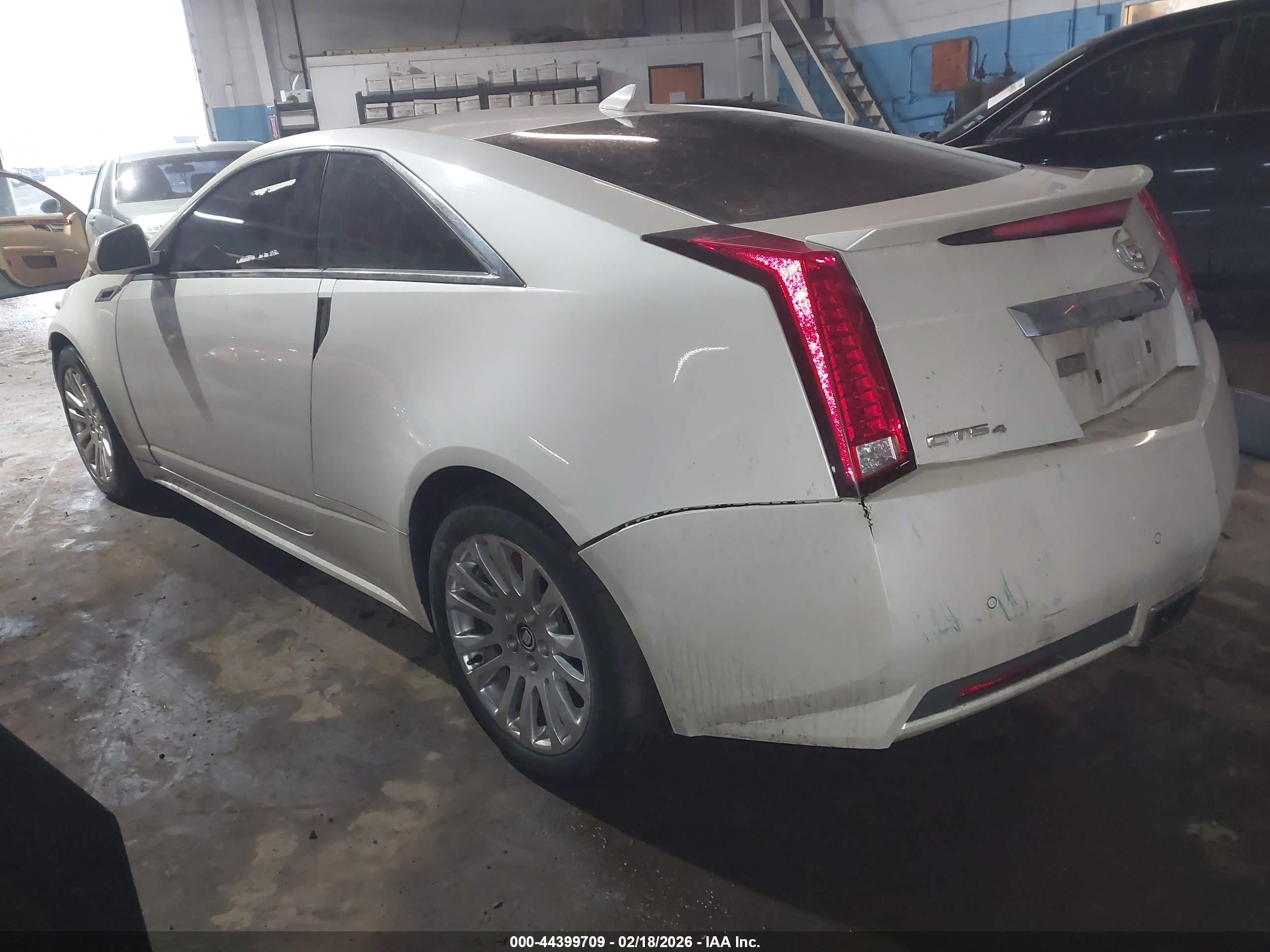 CADILLAC CTS image 3