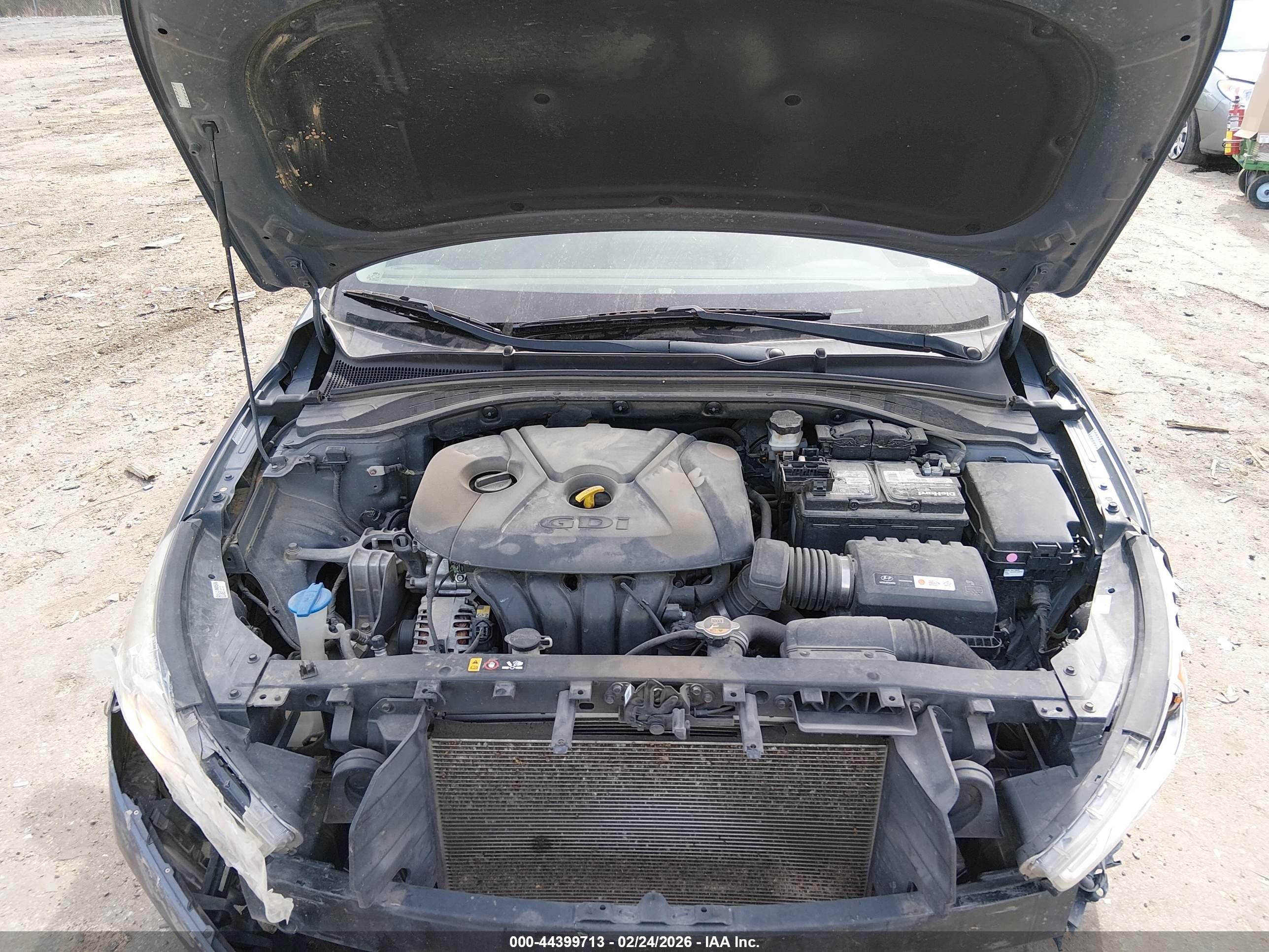 HYUNDAI ELANTRA image 10