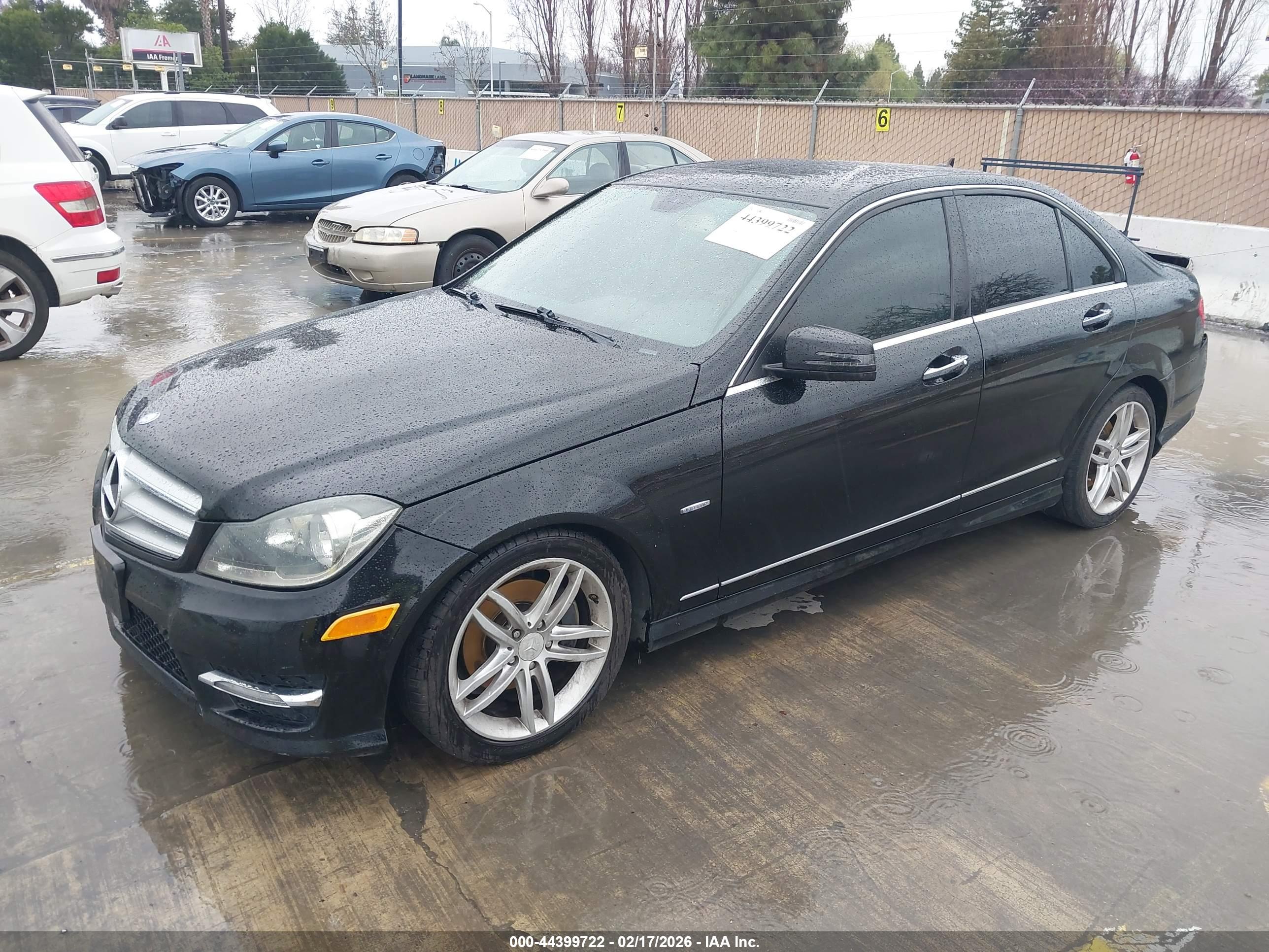 MERCEDES-BENZ C image 2