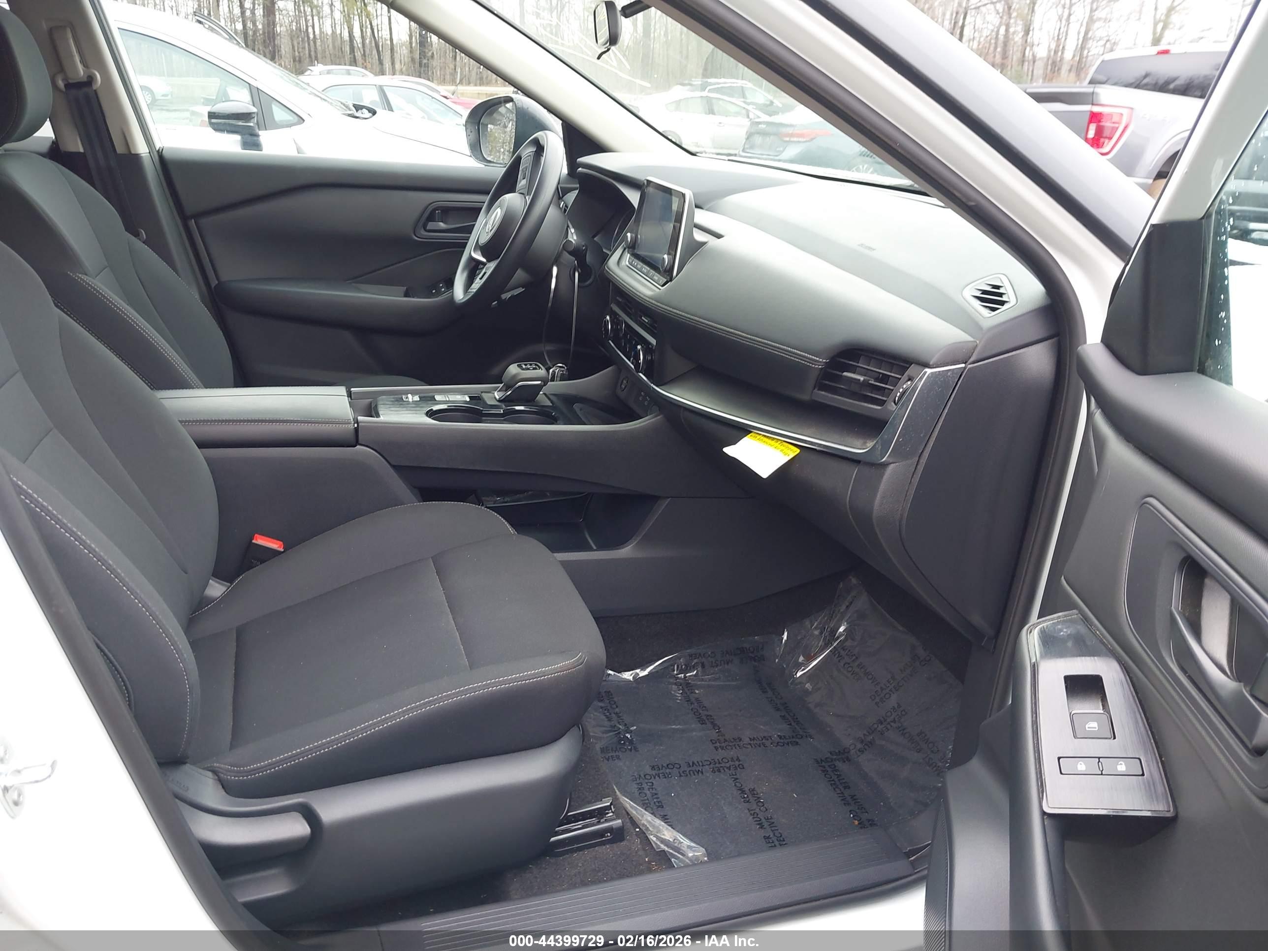 NISSAN ROGUE image 5