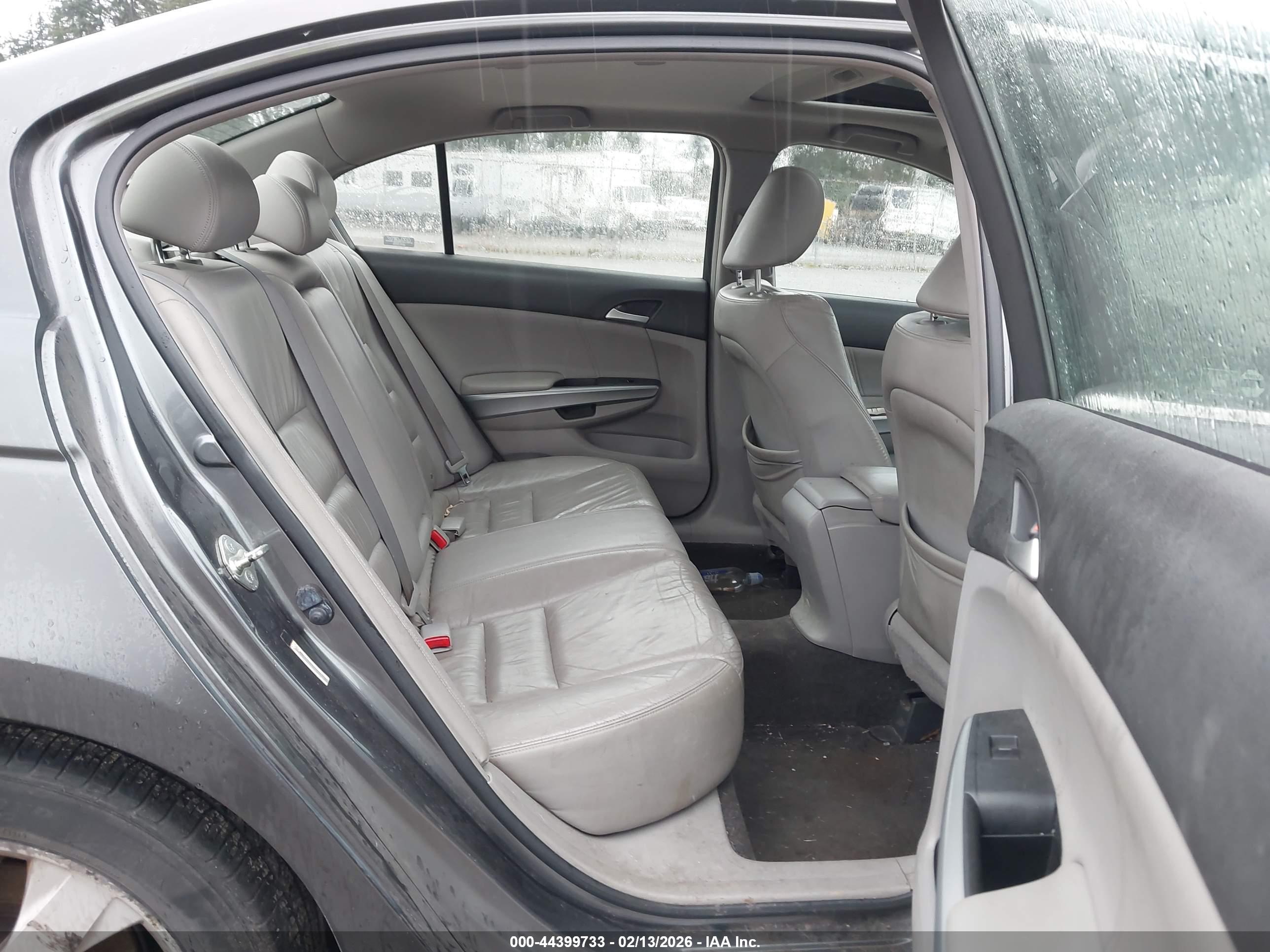 HONDA ACCORD image 8