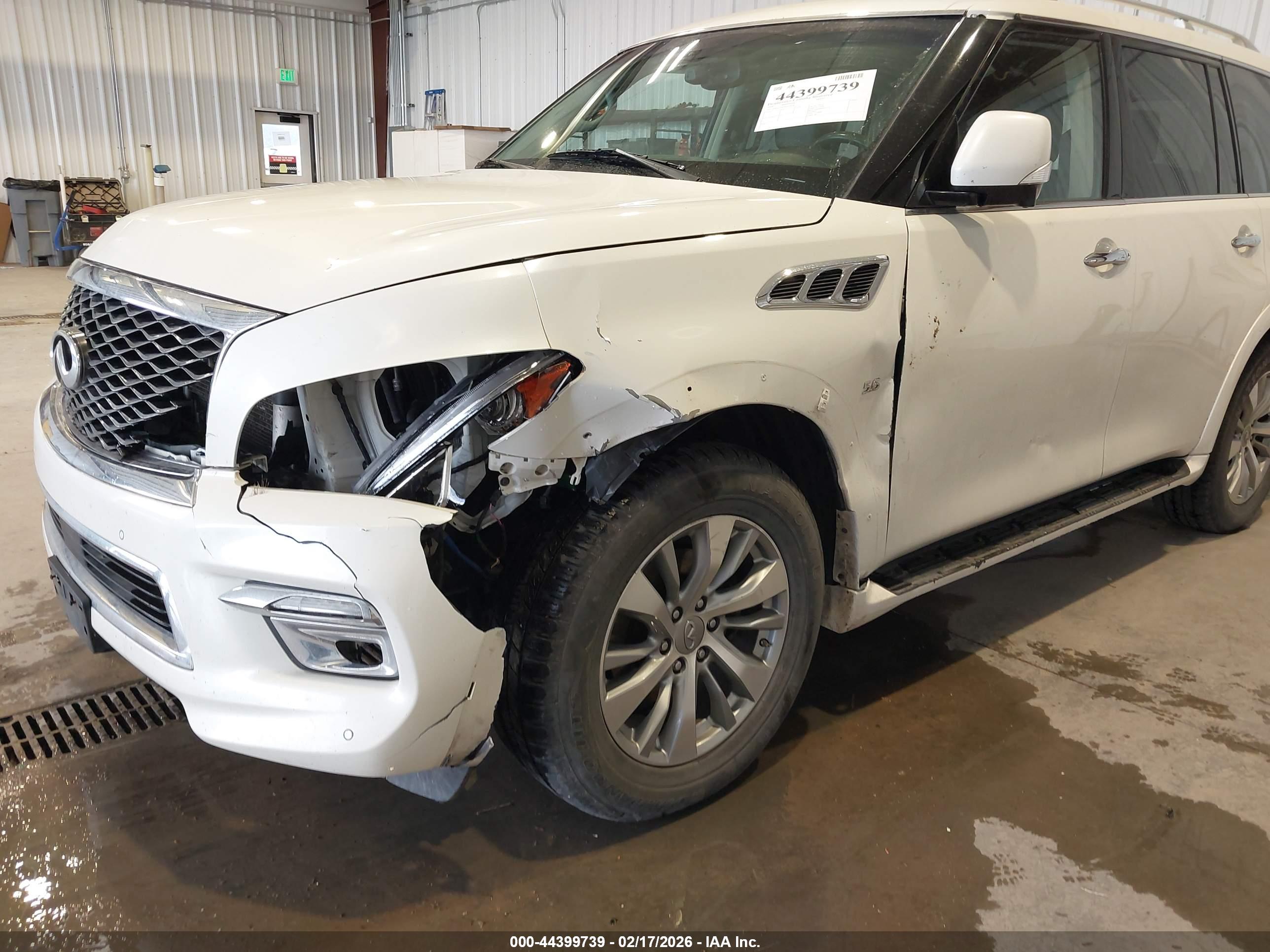 INFINITI QX80 image 6