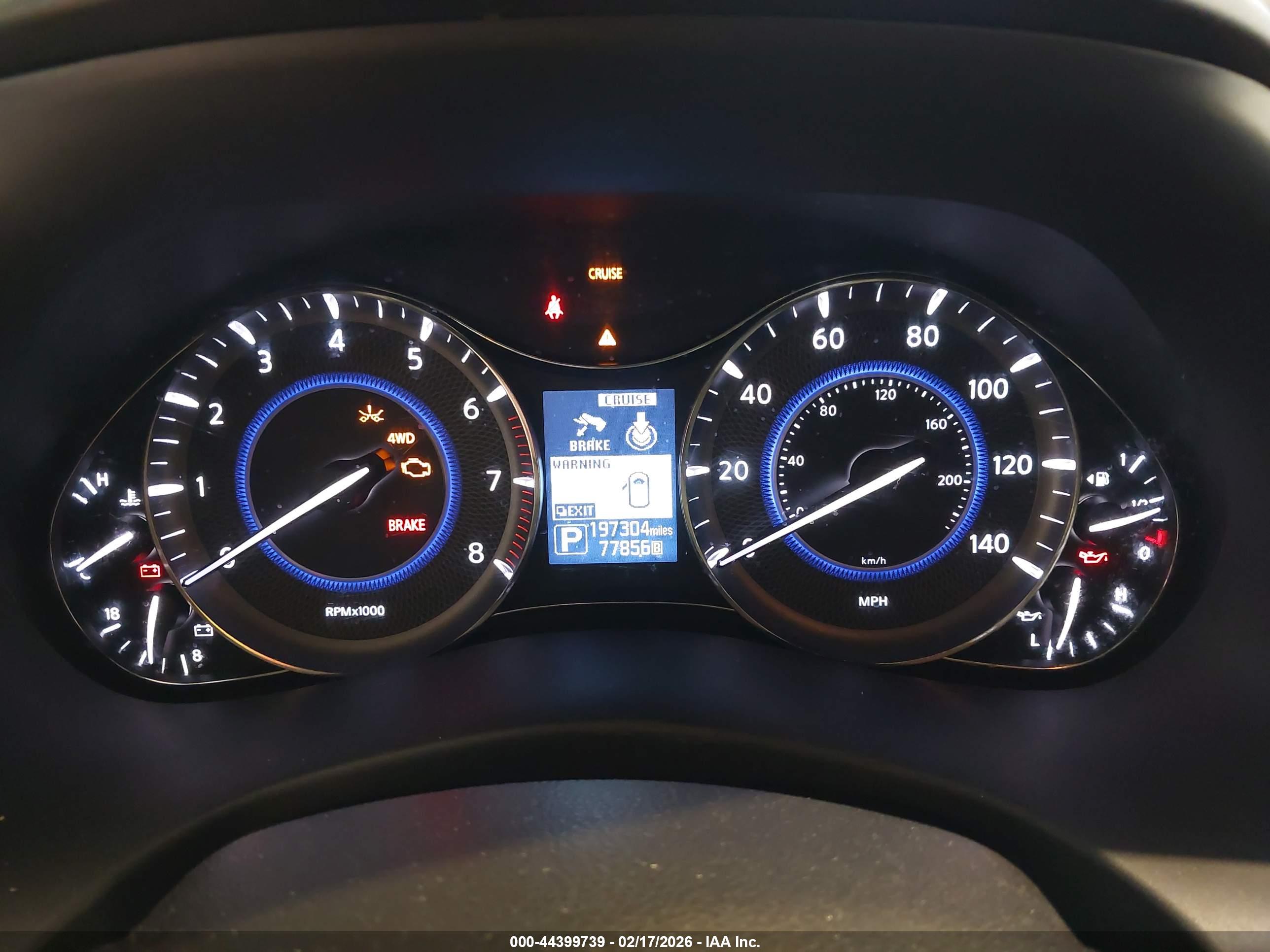 INFINITI QX80 image 7