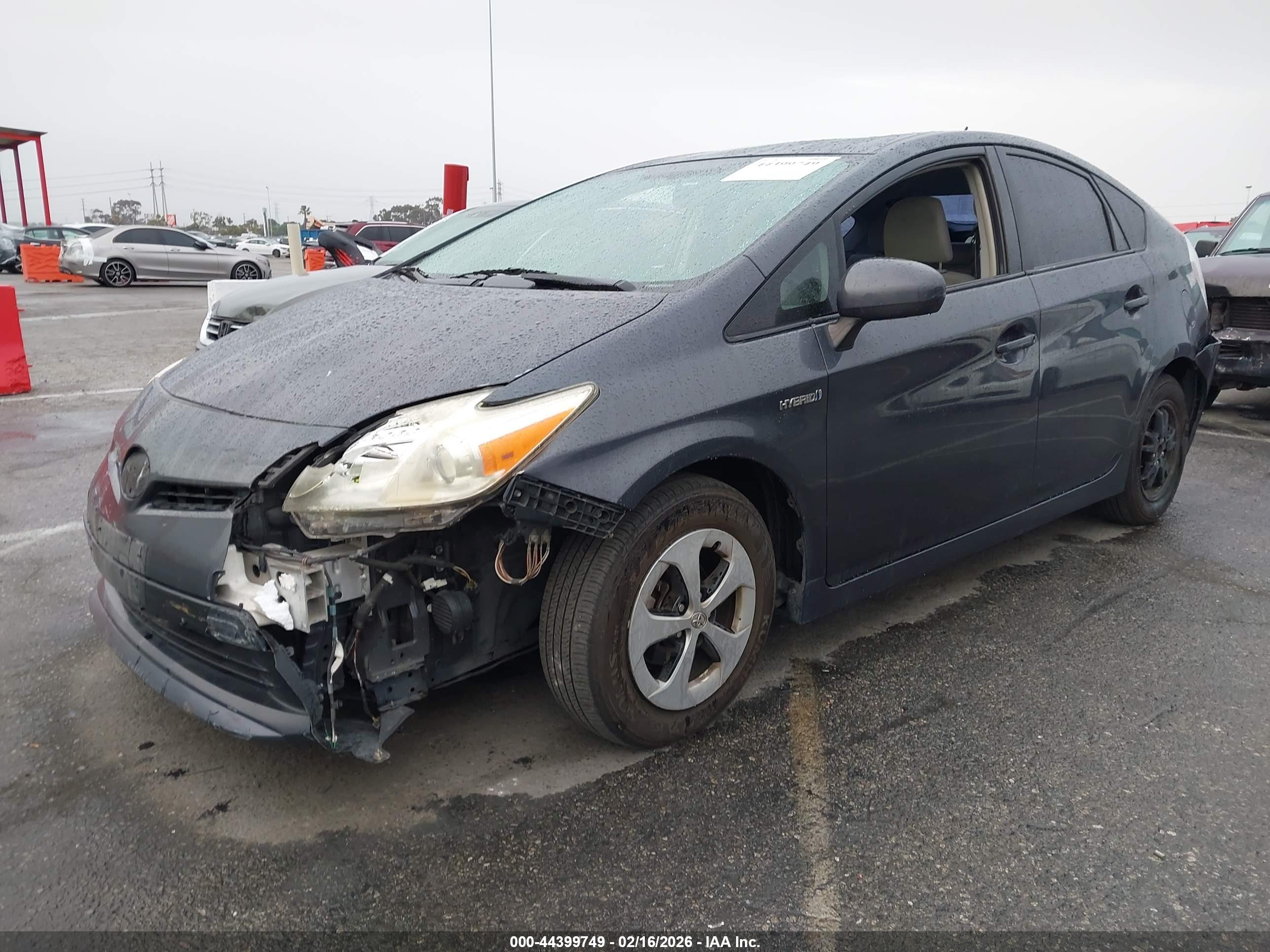 TOYOTA PRIUS image 2