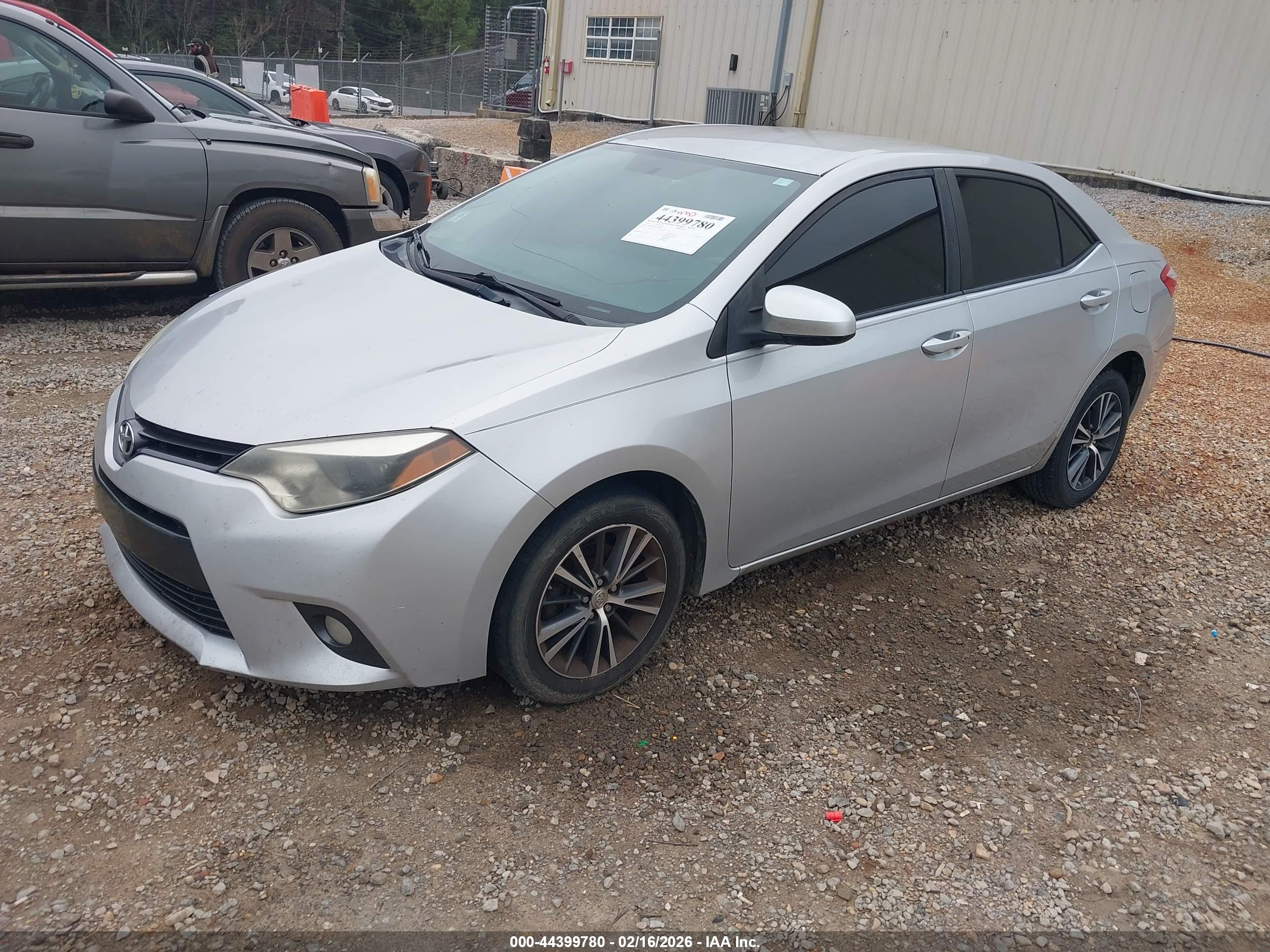 TOYOTA COROLLA image 2