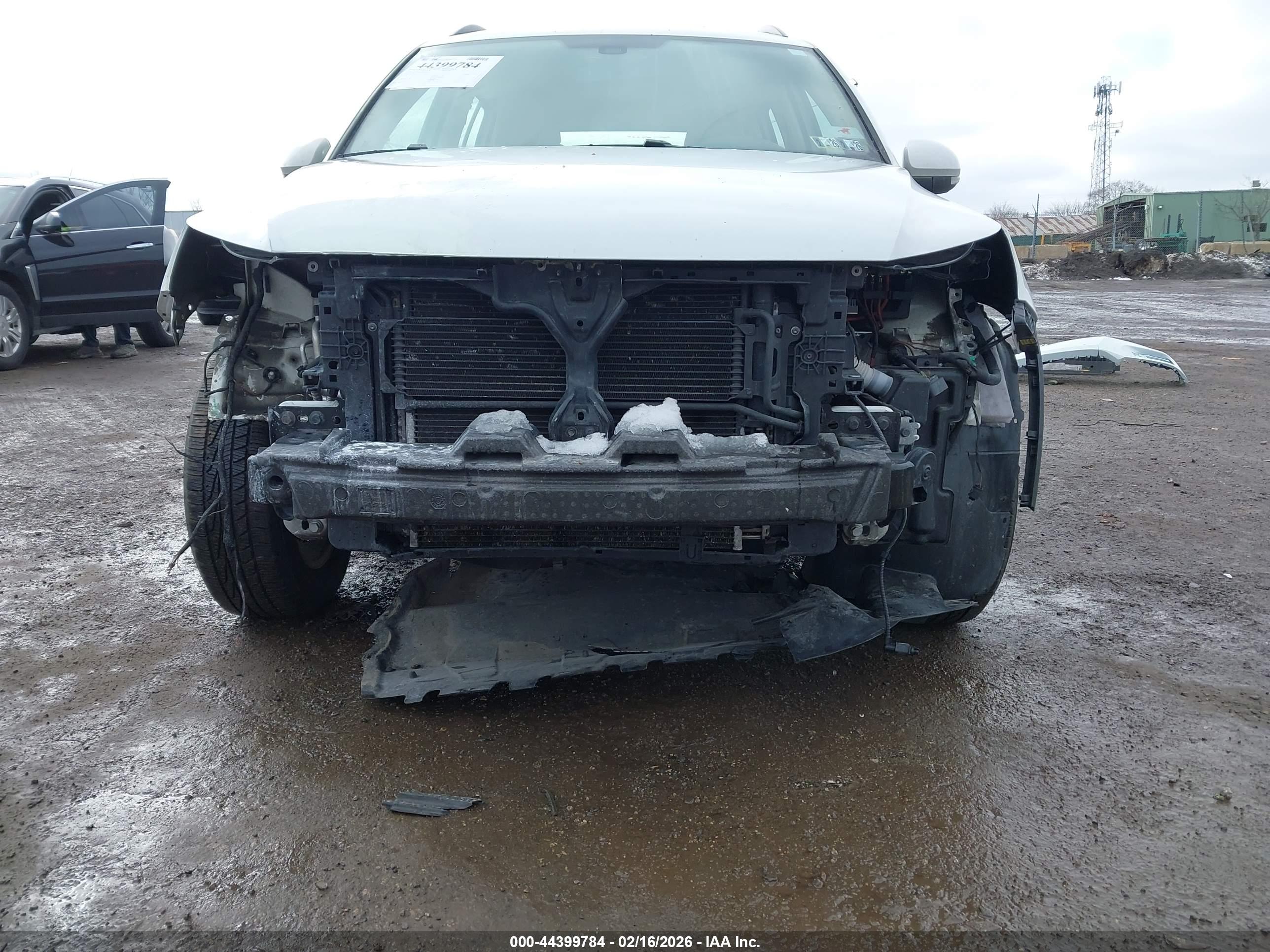 VOLKSWAGEN TIGUAN image 6