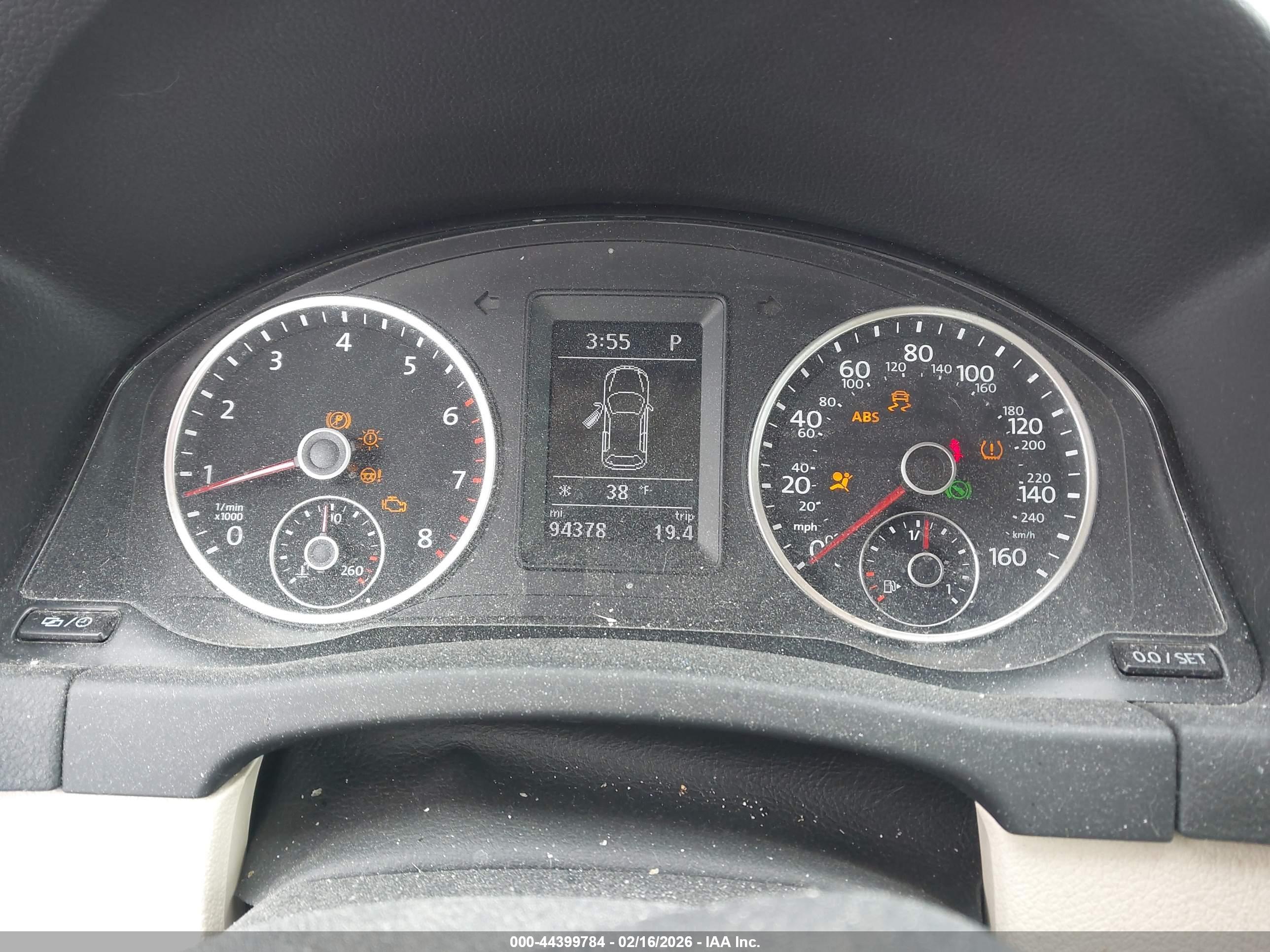 VOLKSWAGEN TIGUAN image 7