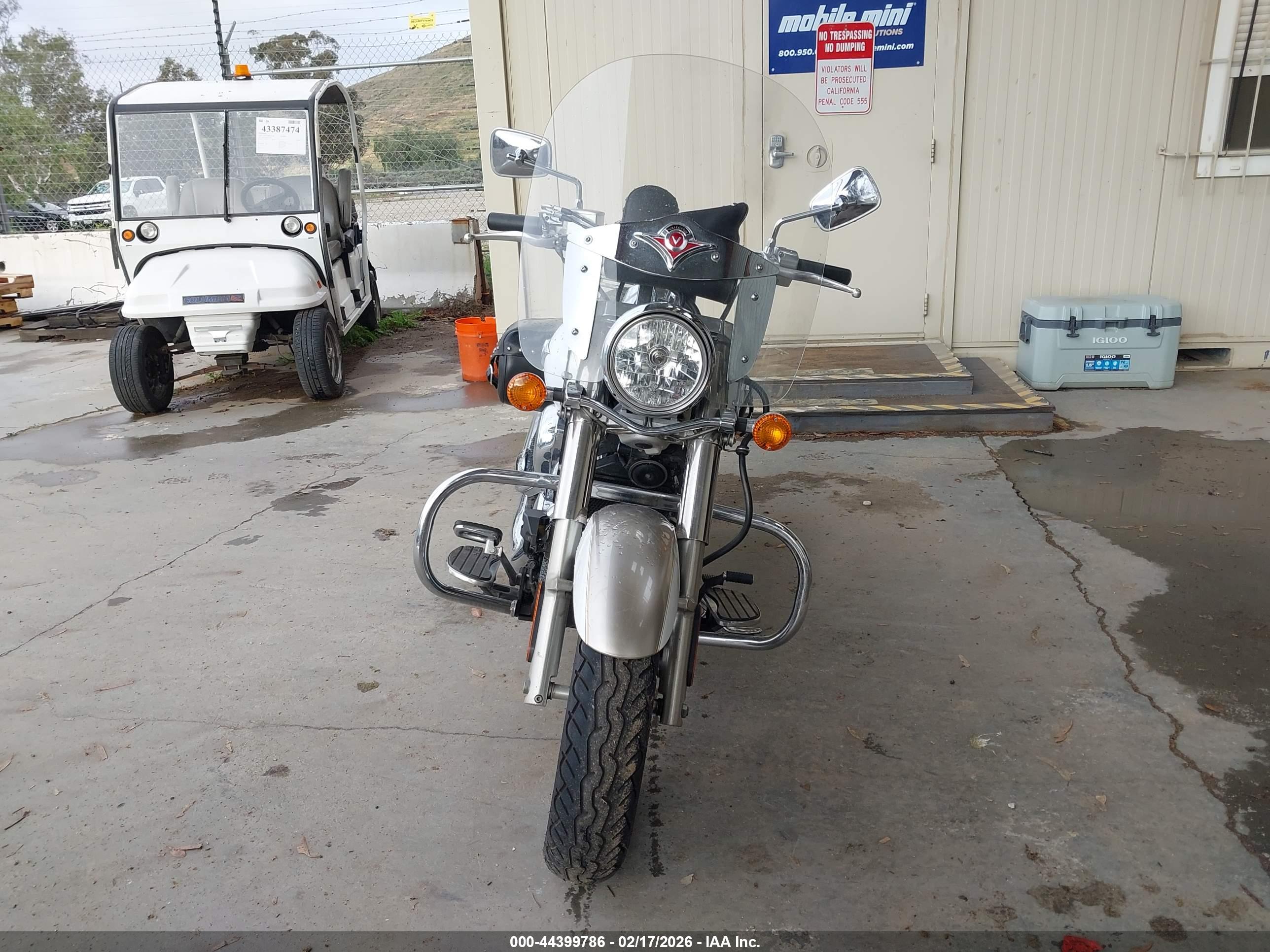 KAWASAKI VN900 image 5