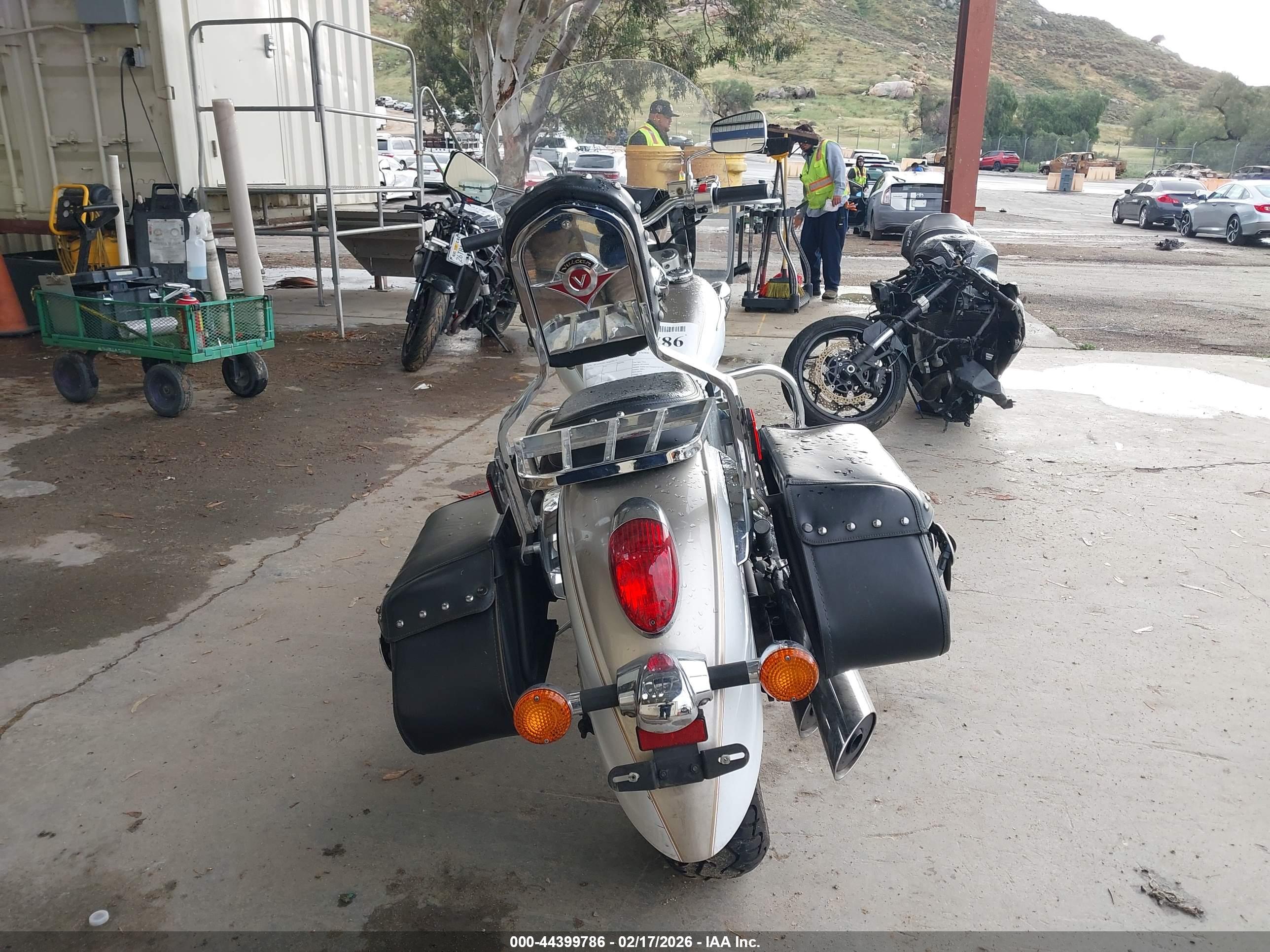 KAWASAKI VN900 image 6