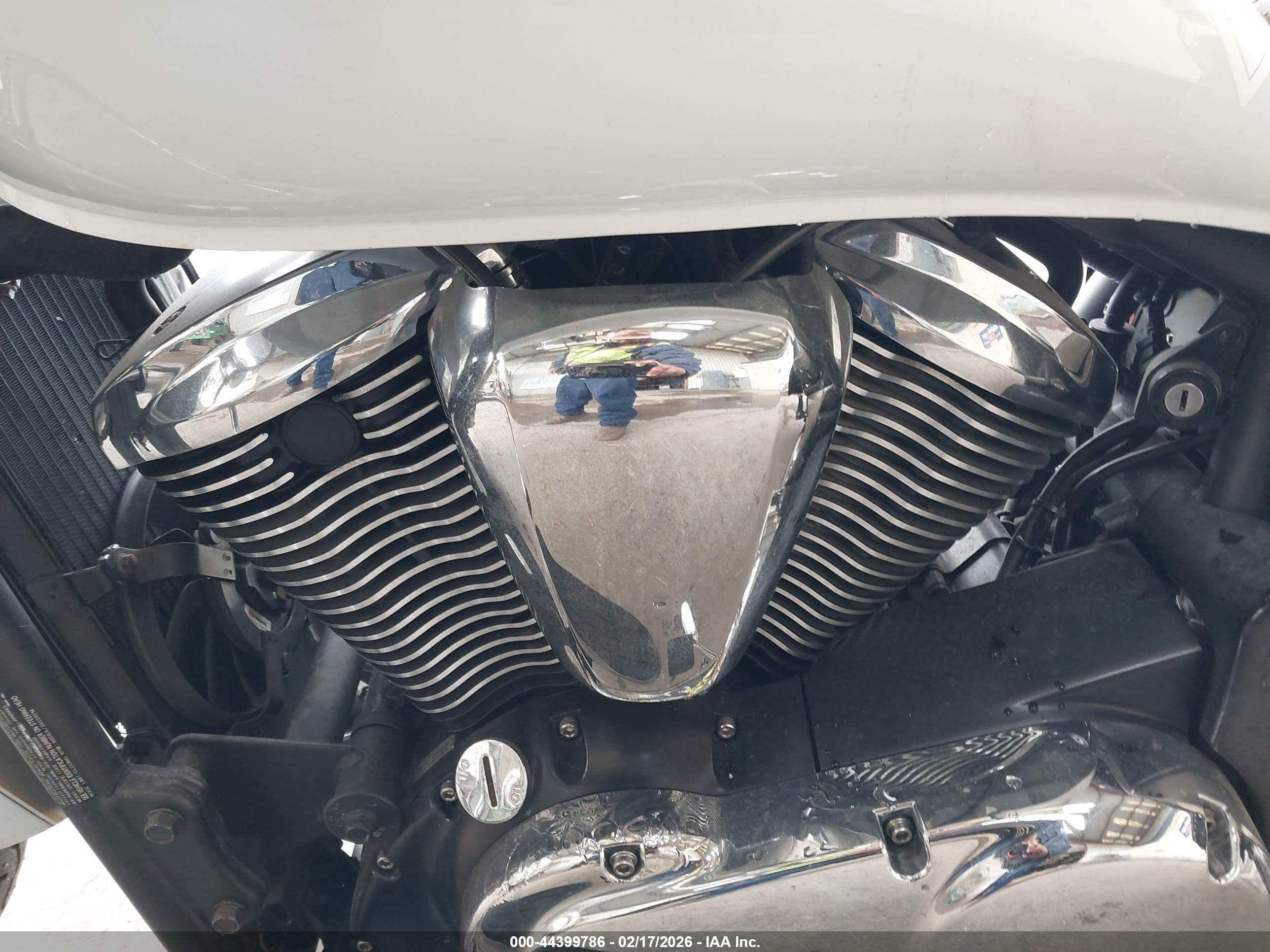 KAWASAKI VN900 image 9