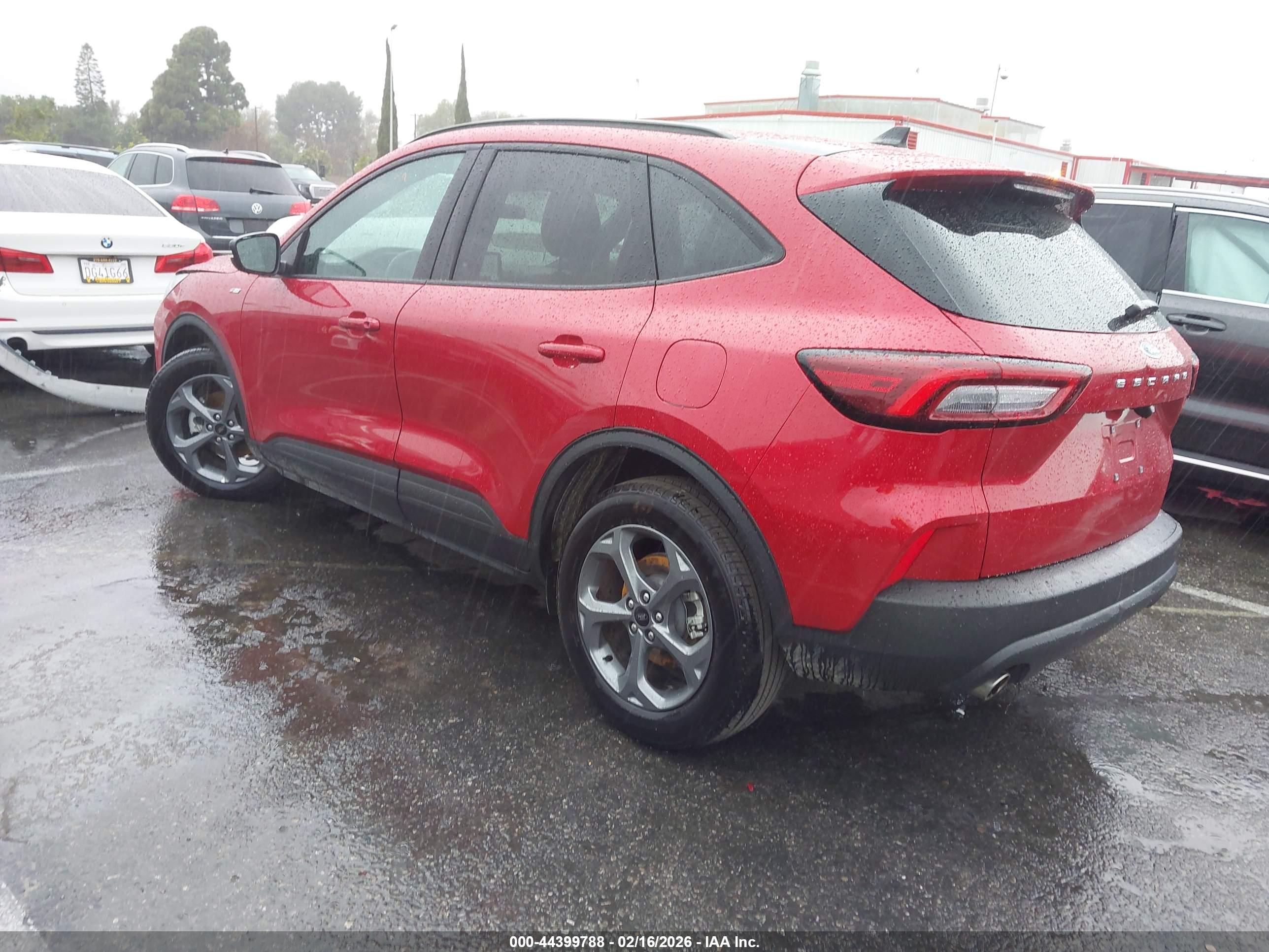 FORD ESCAPE image 3