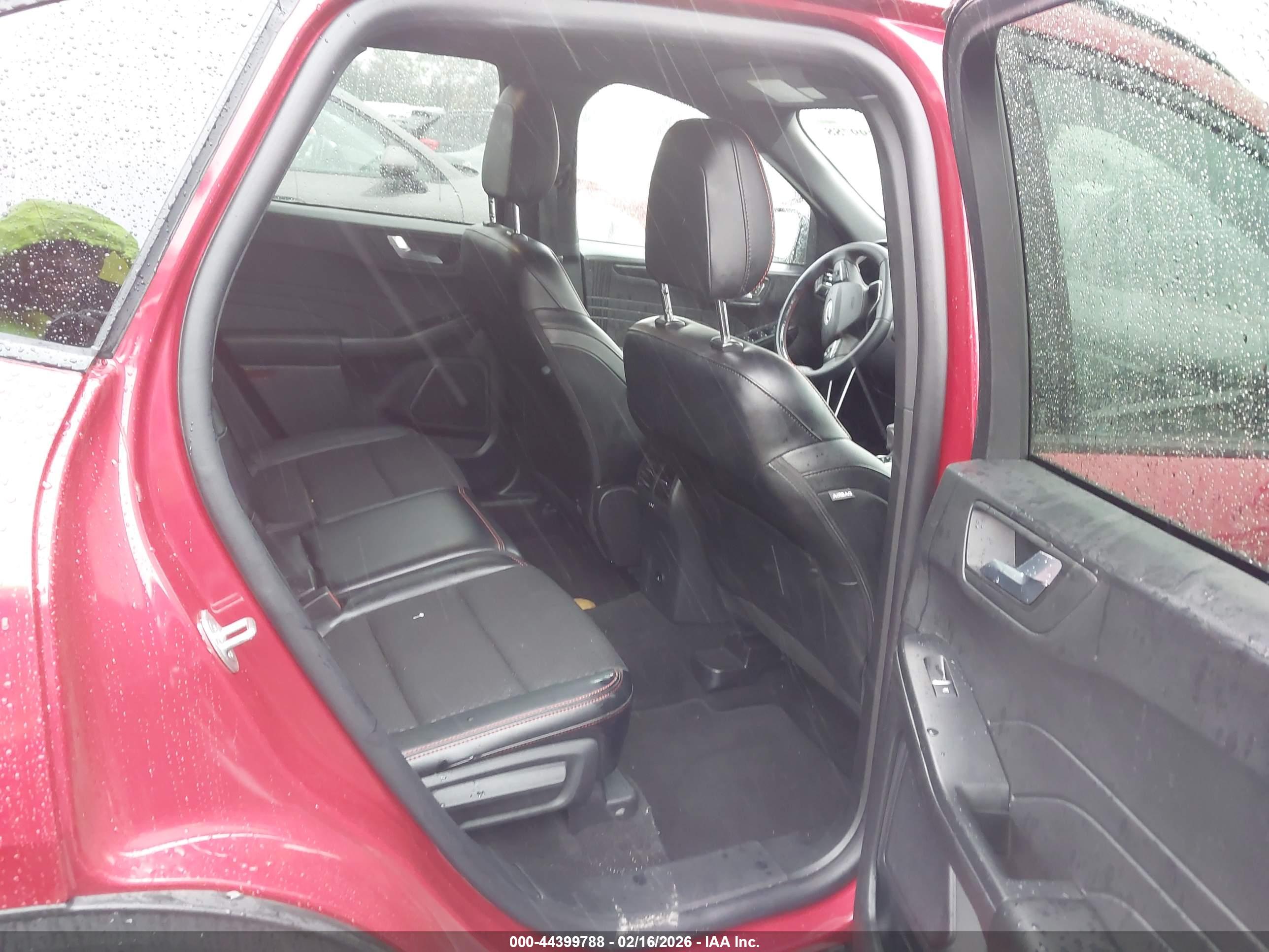 FORD ESCAPE image 8
