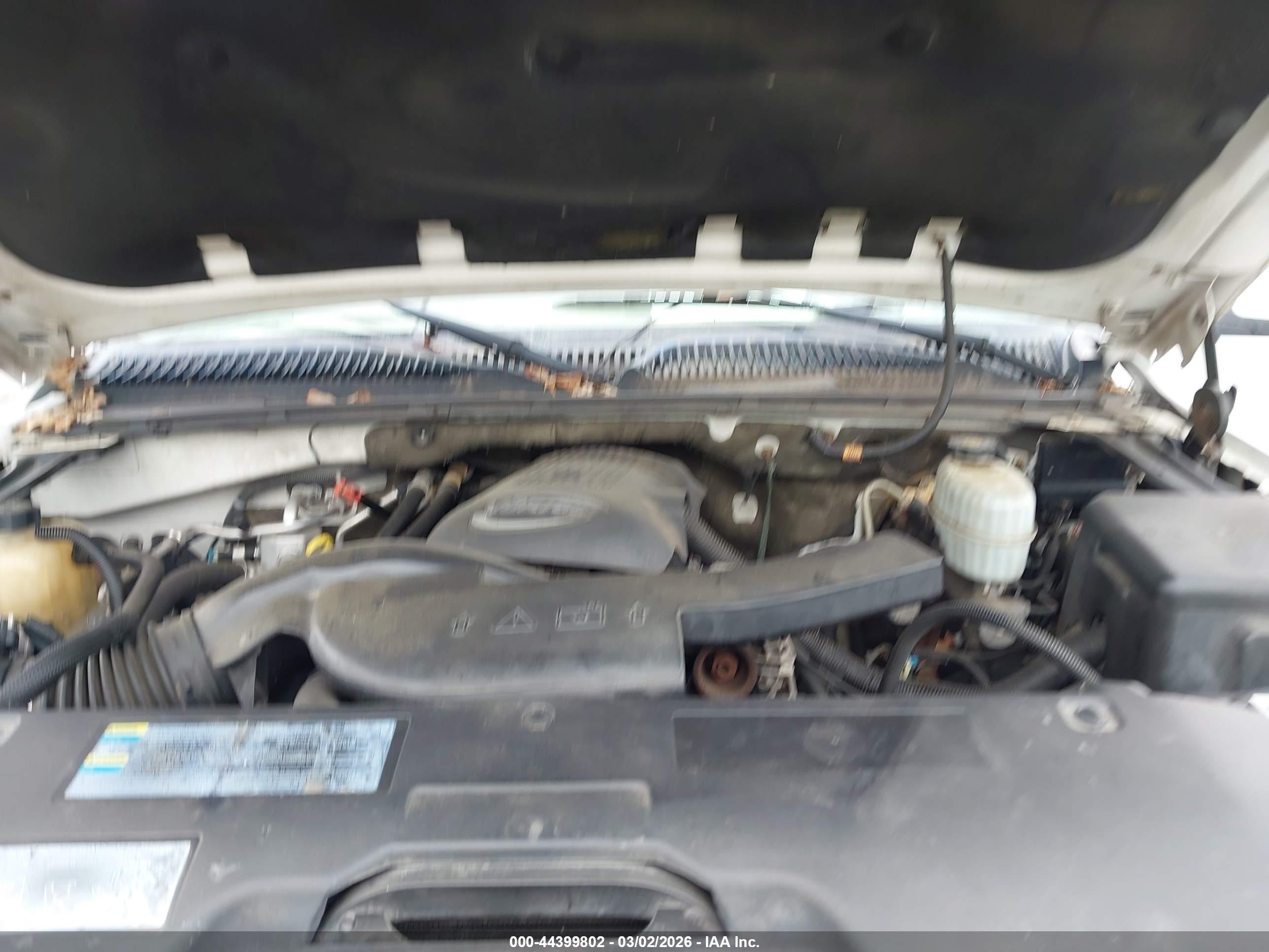 CHEVROLET TAHOE image 10