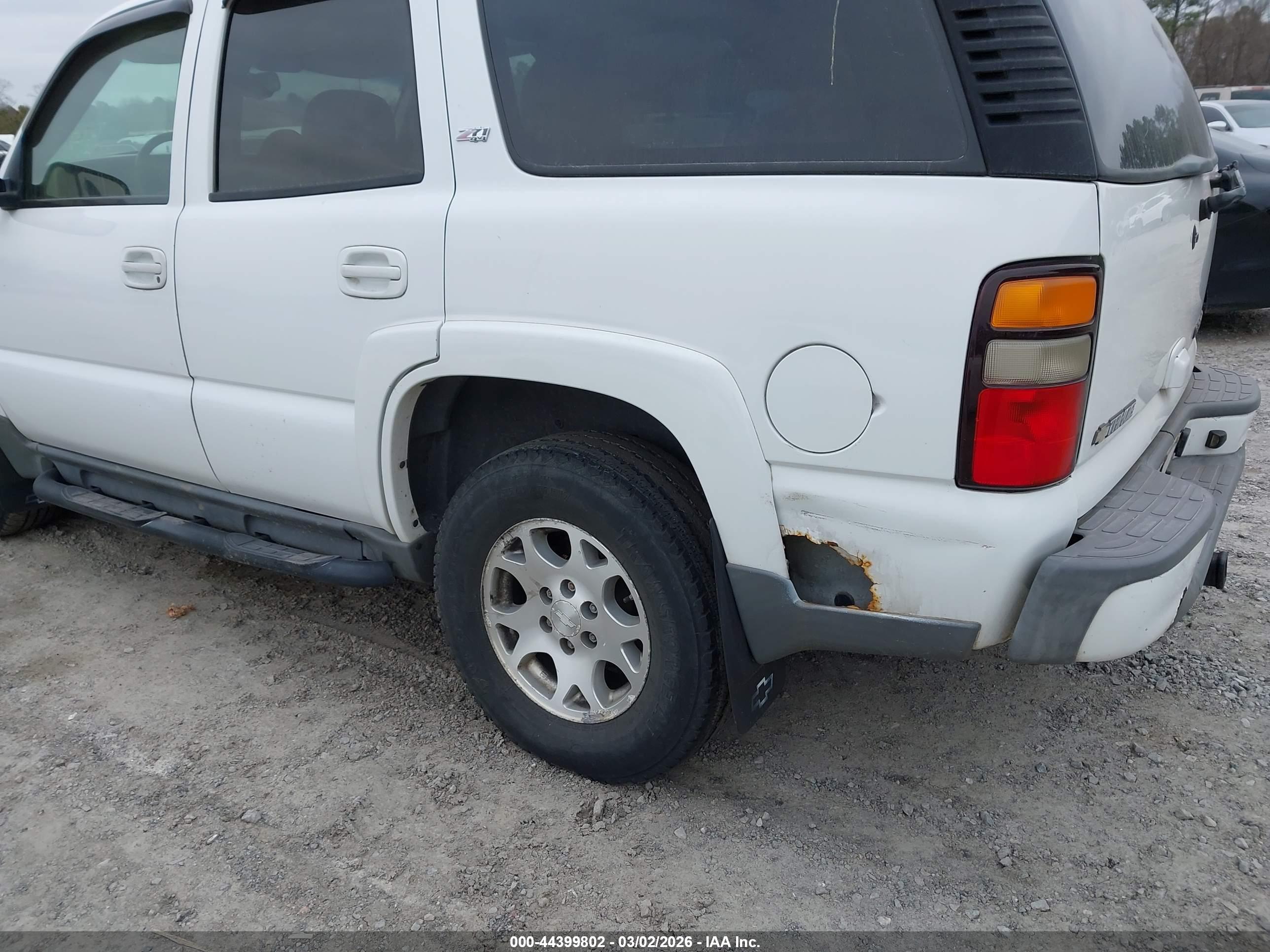 CHEVROLET TAHOE image 6