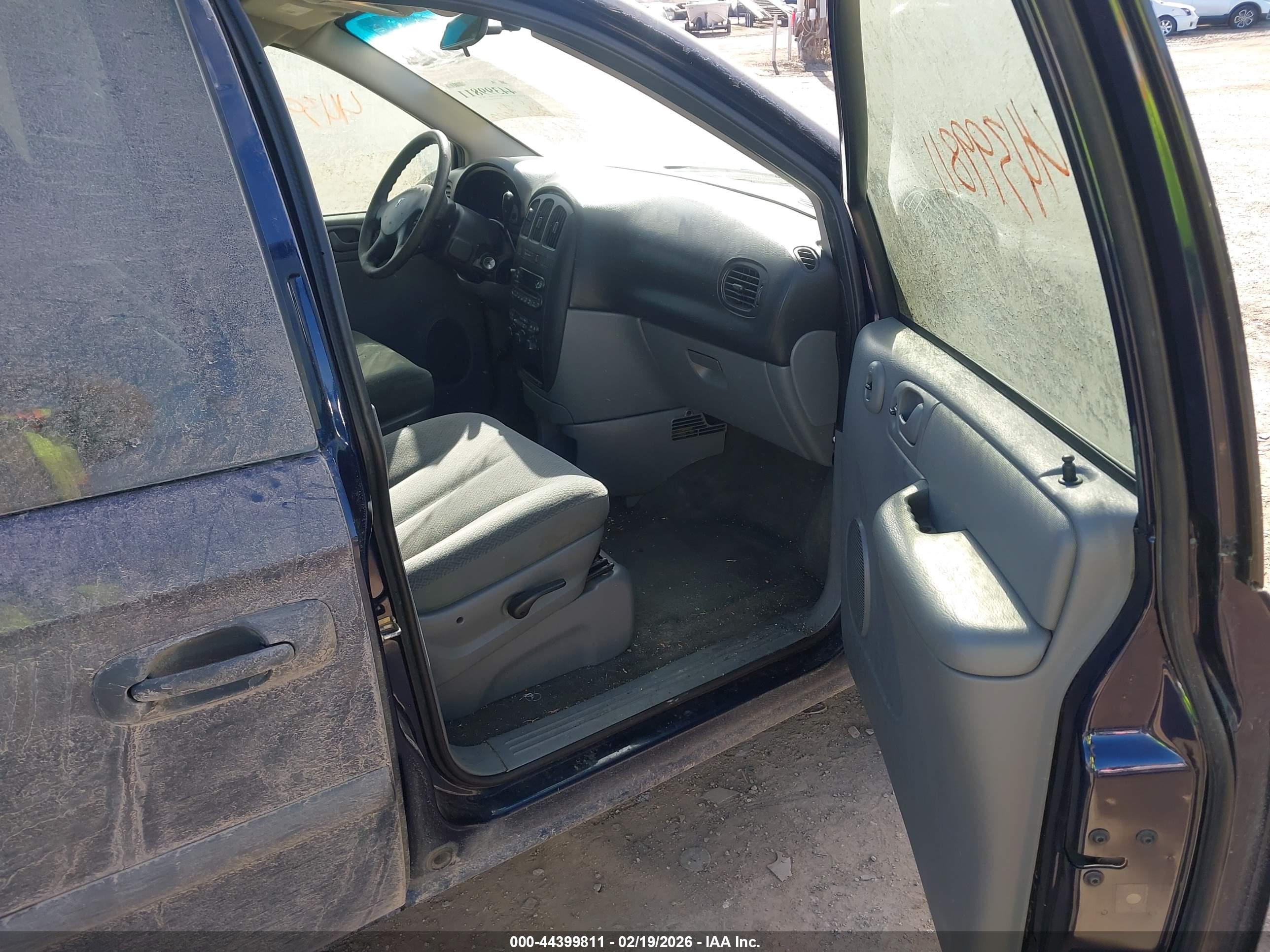 DODGE GRAND image 5