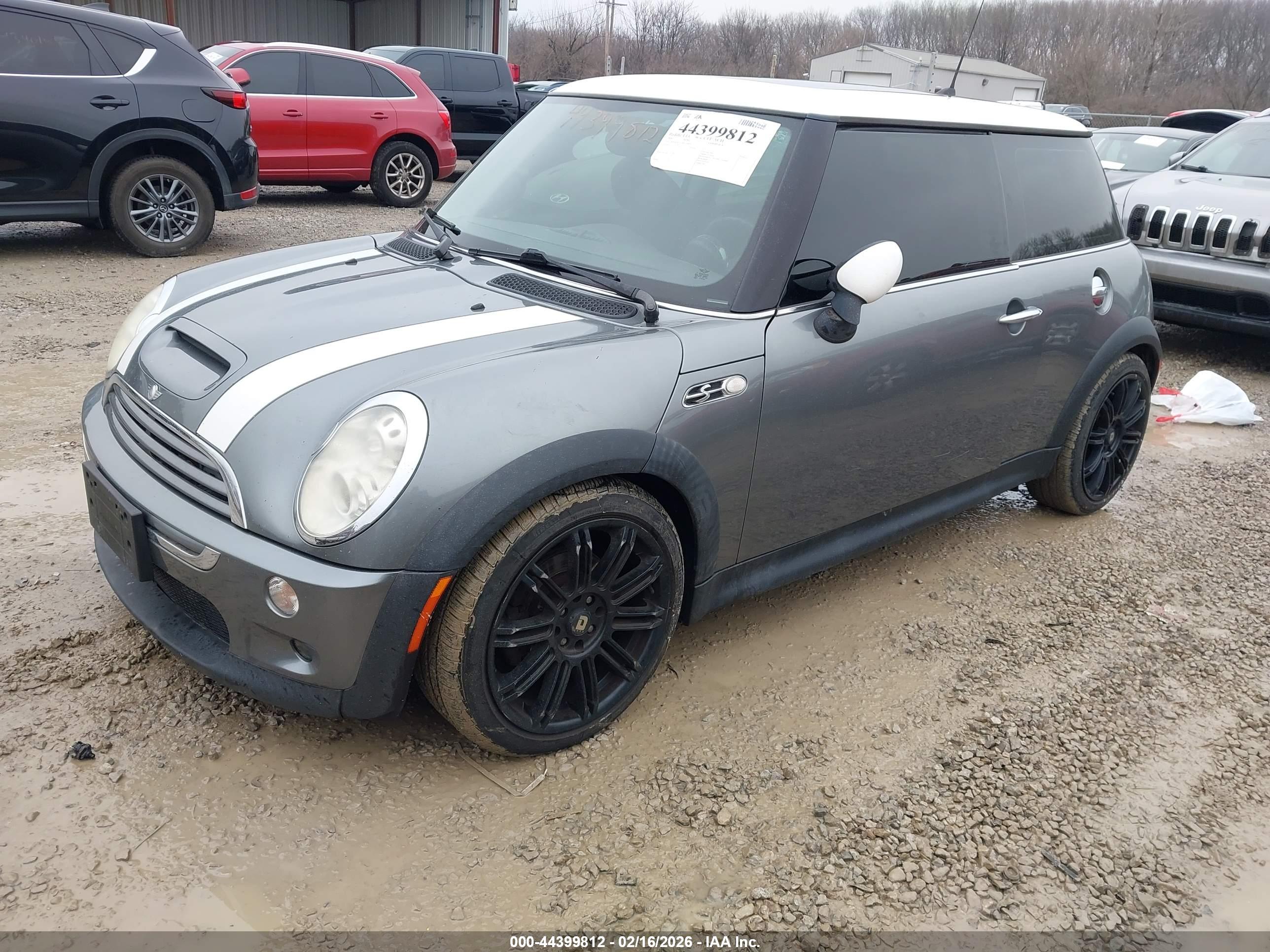 MINI COOPER image 2