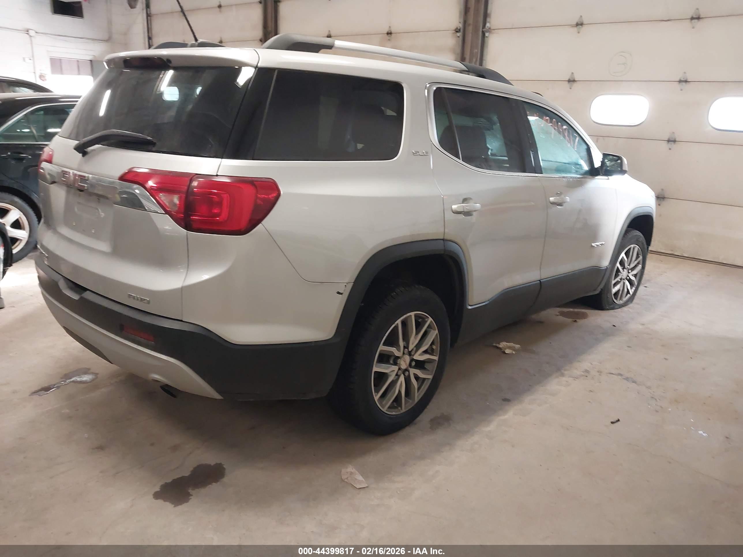 GMC ACADIA image 4