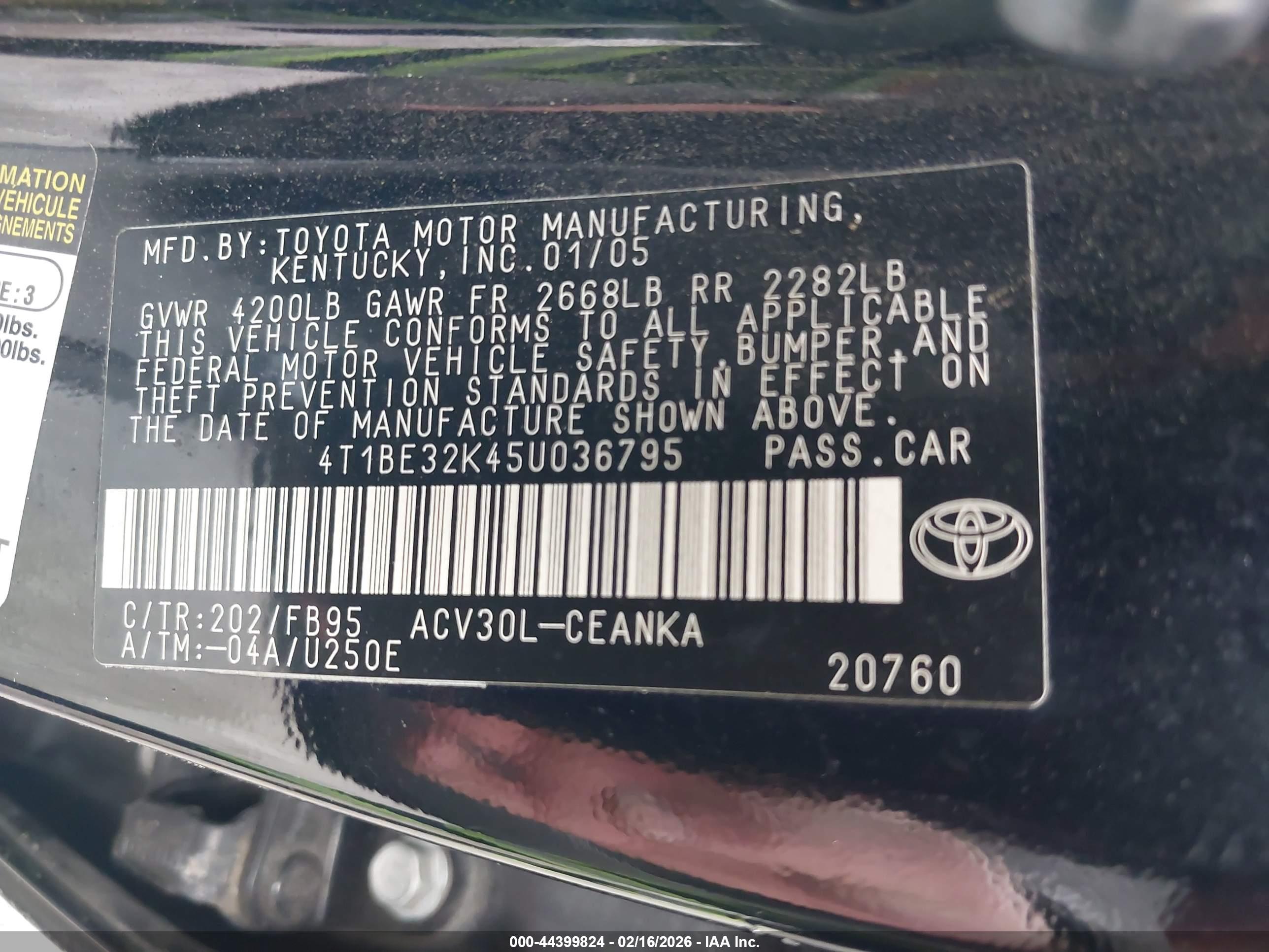 TOYOTA CAMRY image 9