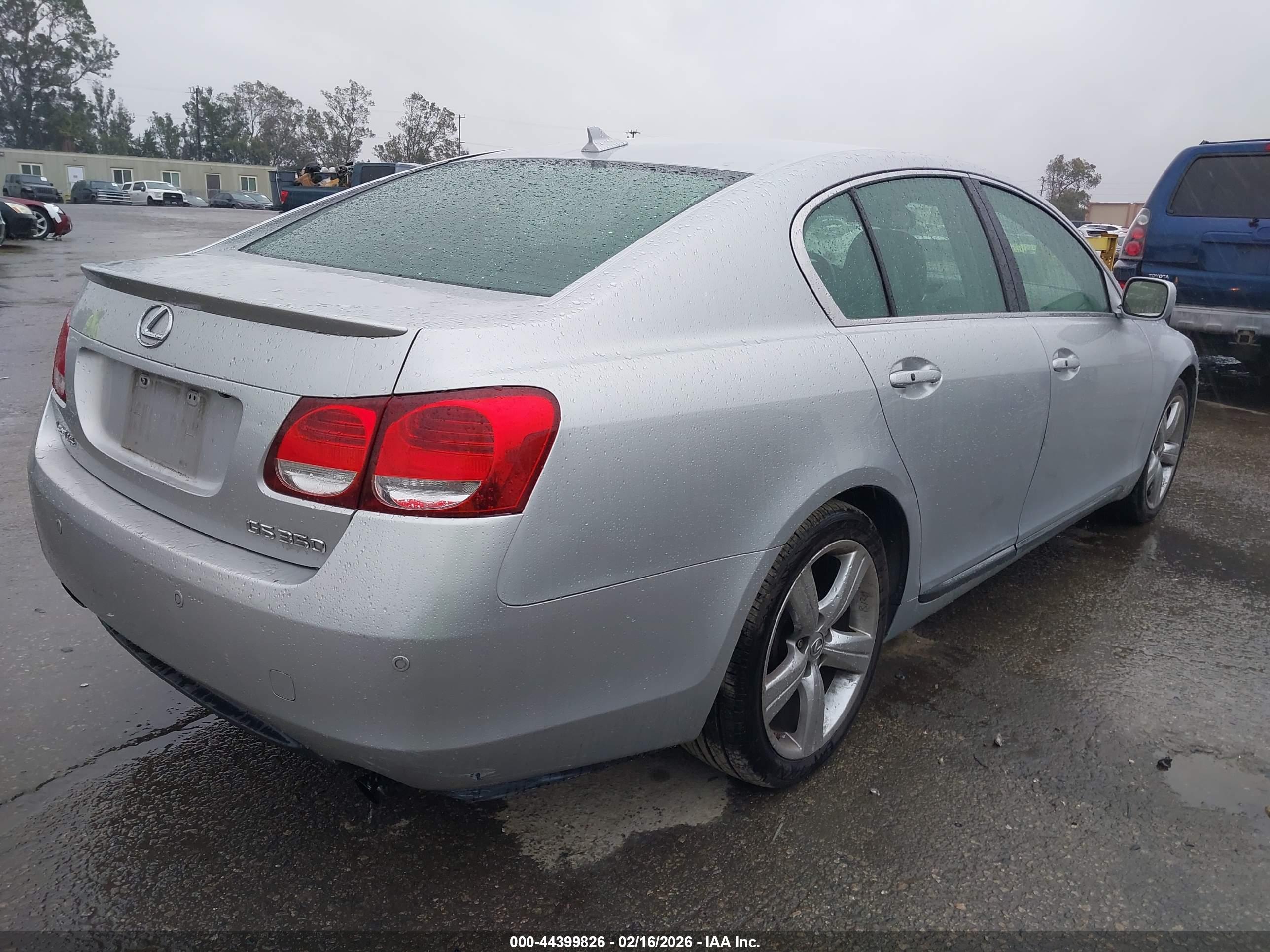 LEXUS GS image 4