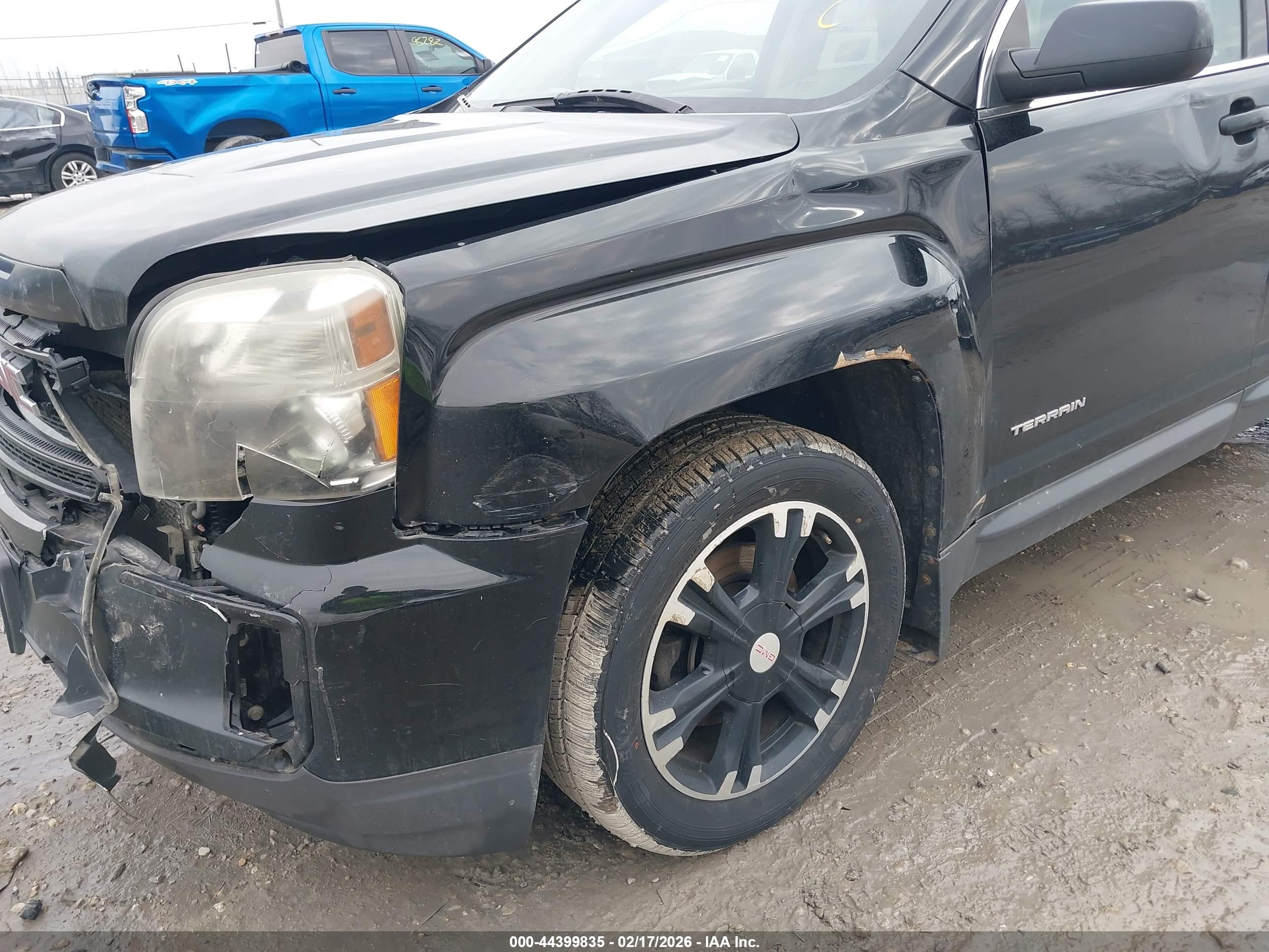 GMC TERRAIN image 6