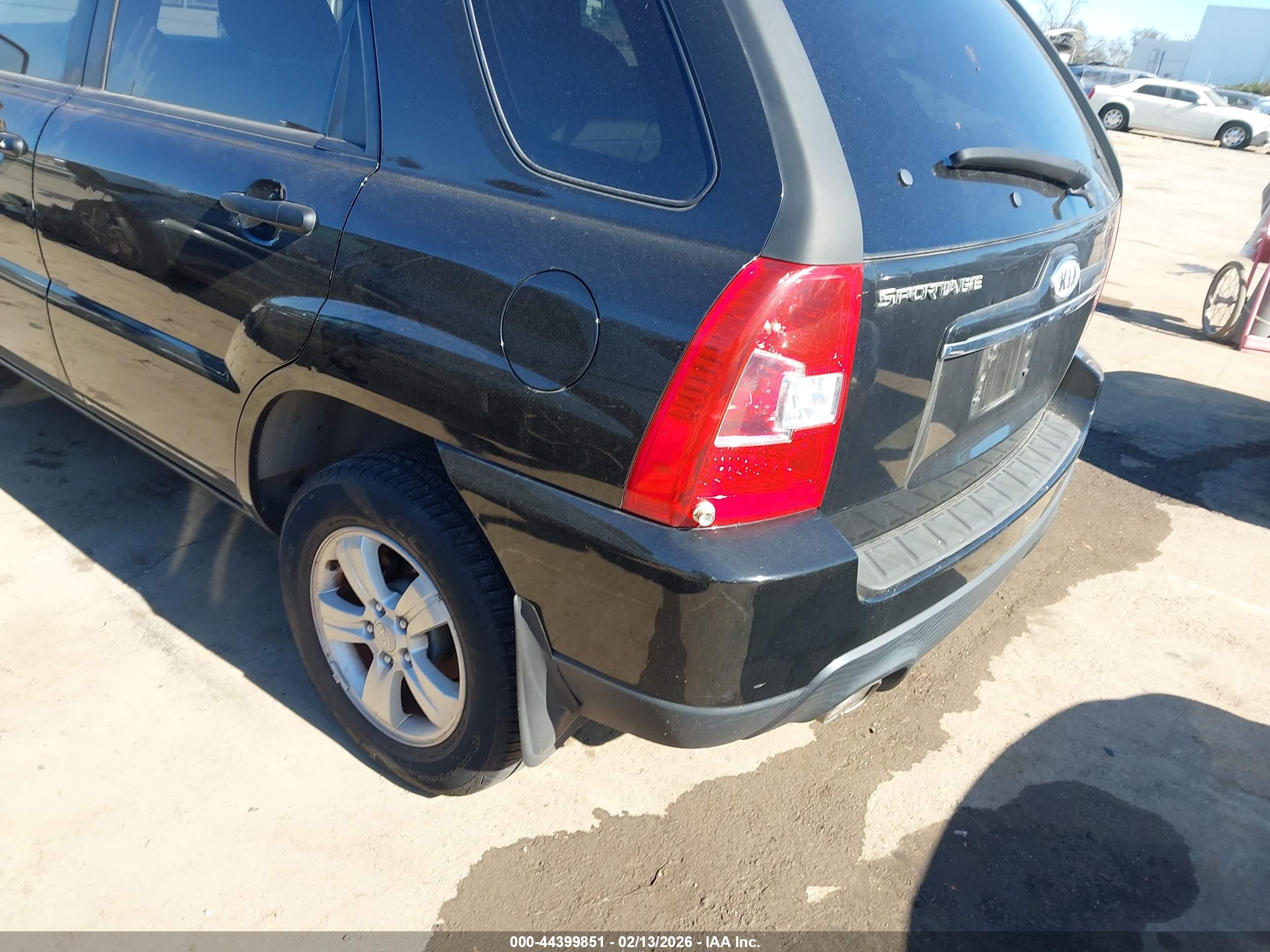 KIA SPORTAGE image 6
