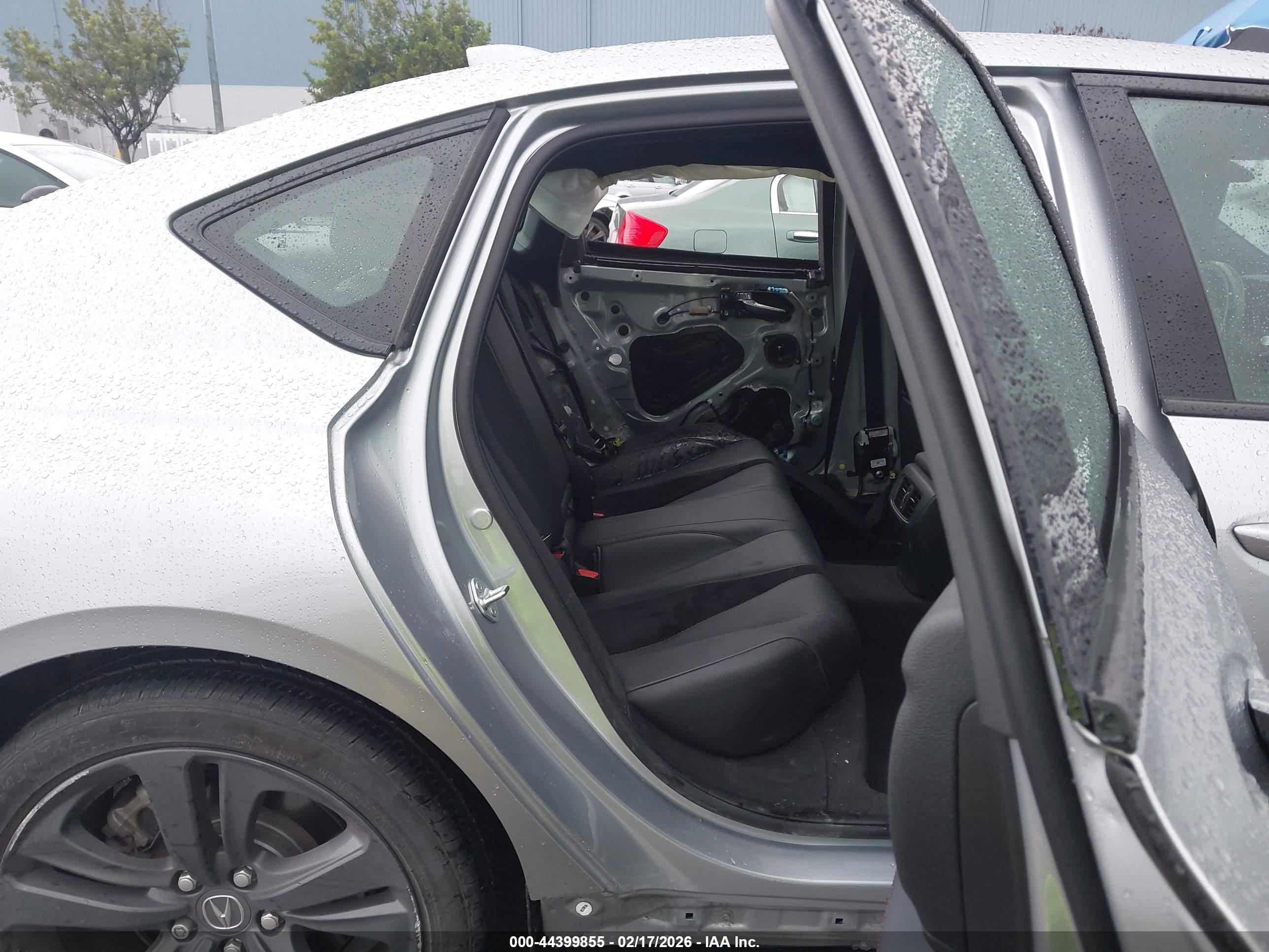 ACURA TLX image 8