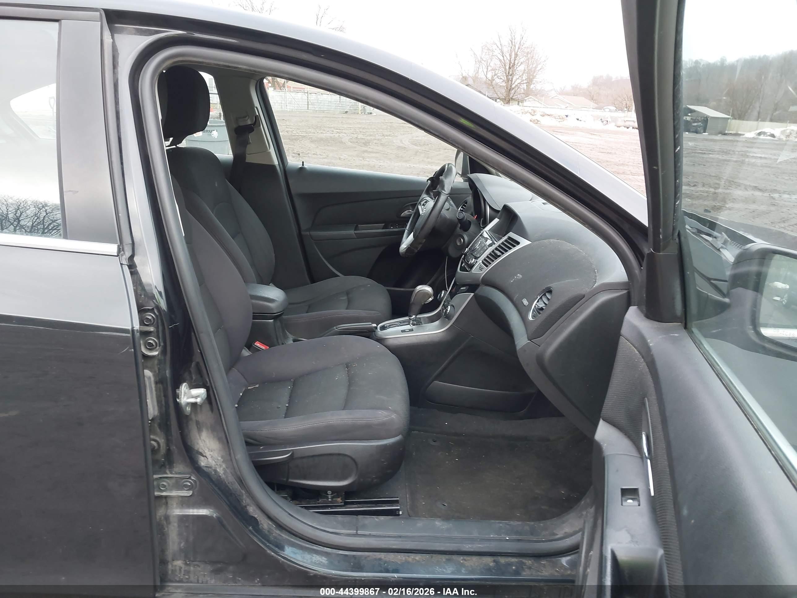 CHEVROLET CRUZE image 5