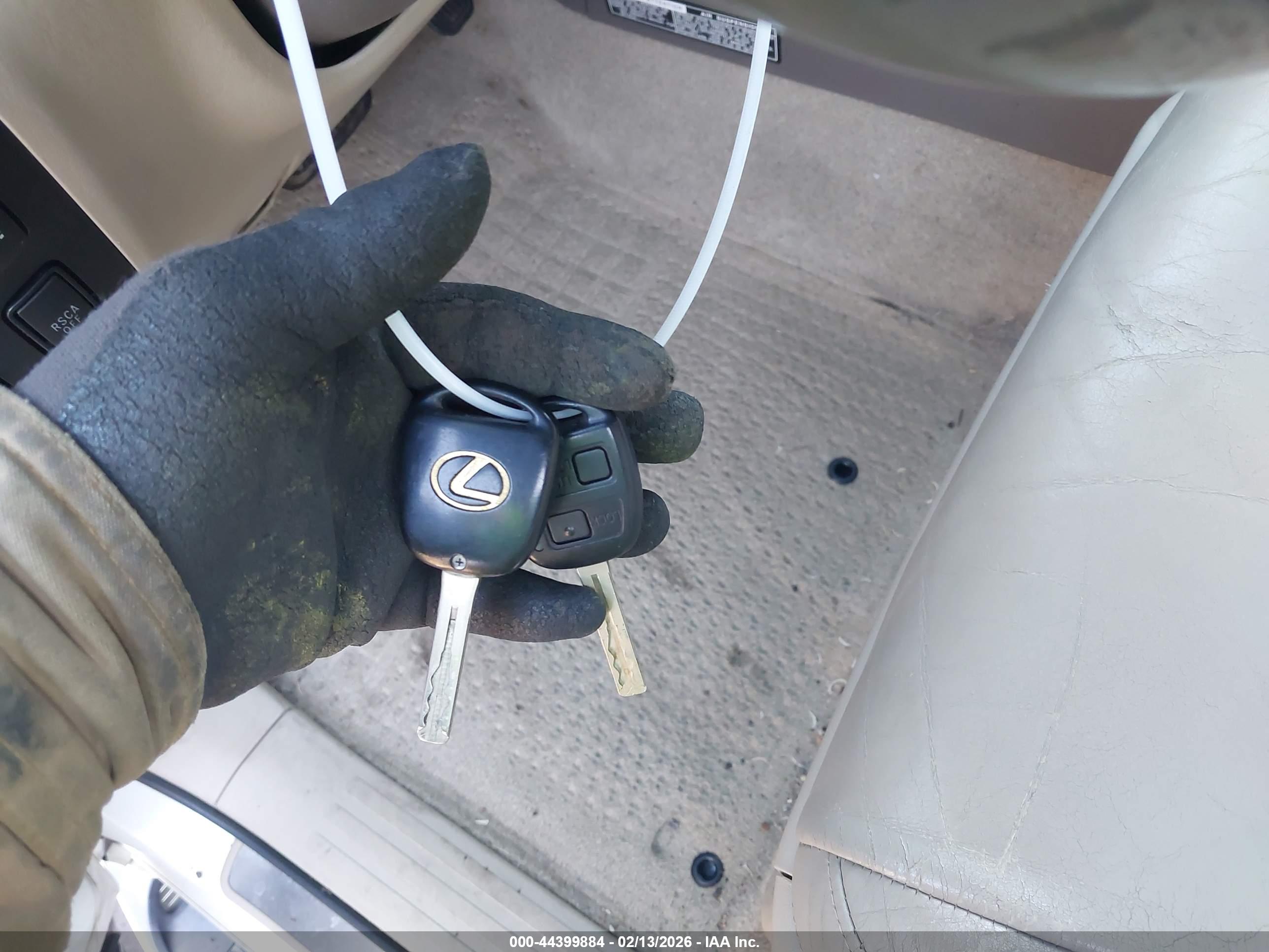 LEXUS GX image 11