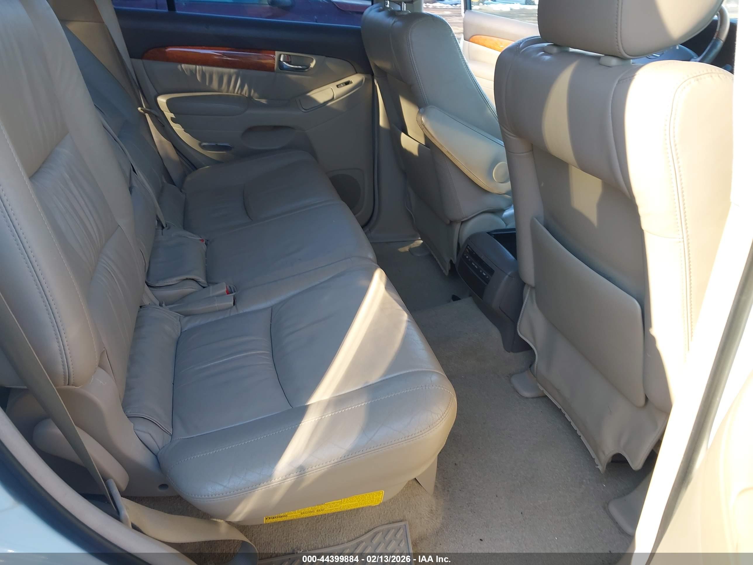 LEXUS GX image 8