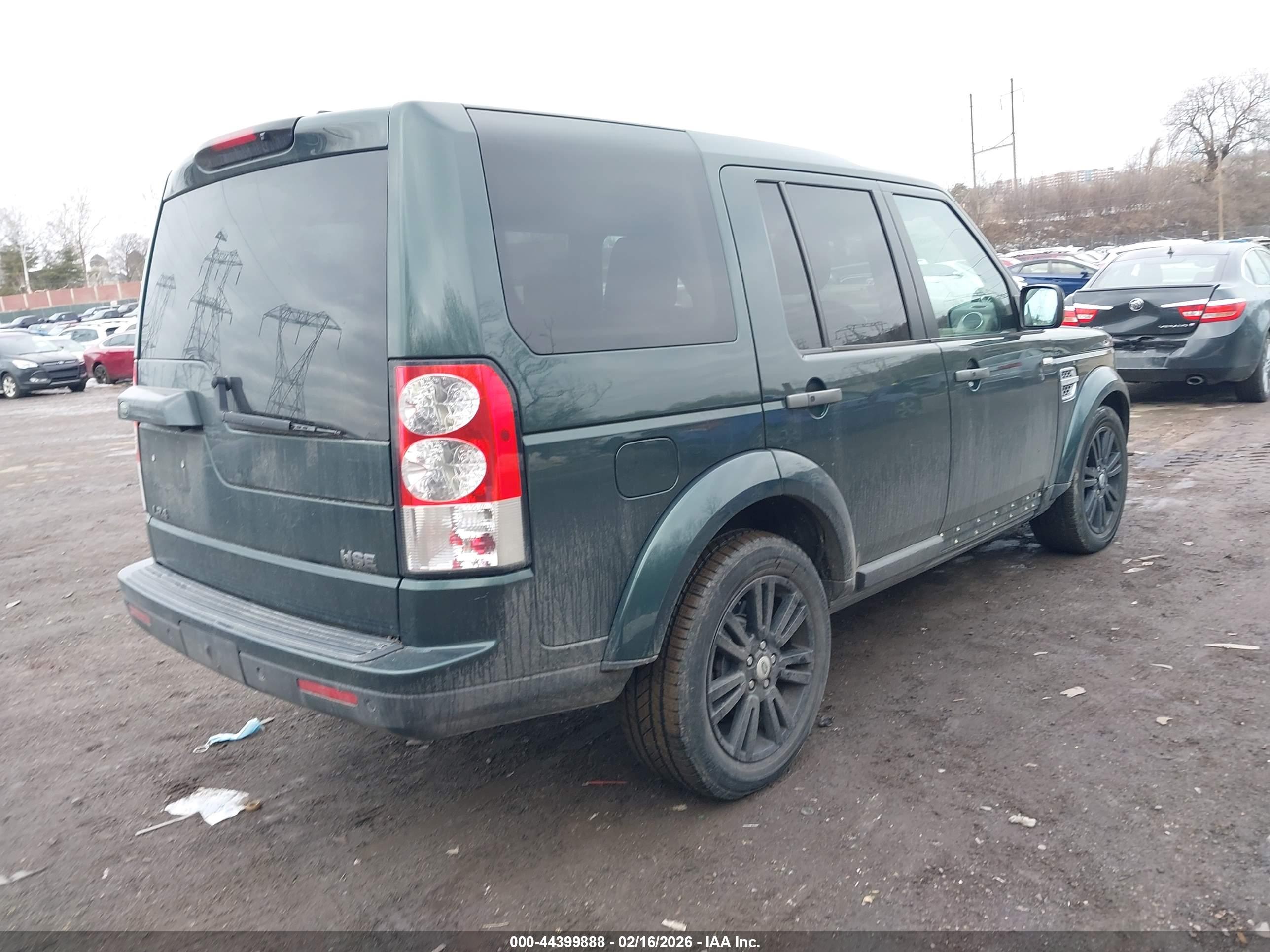 LAND ROVER image 4