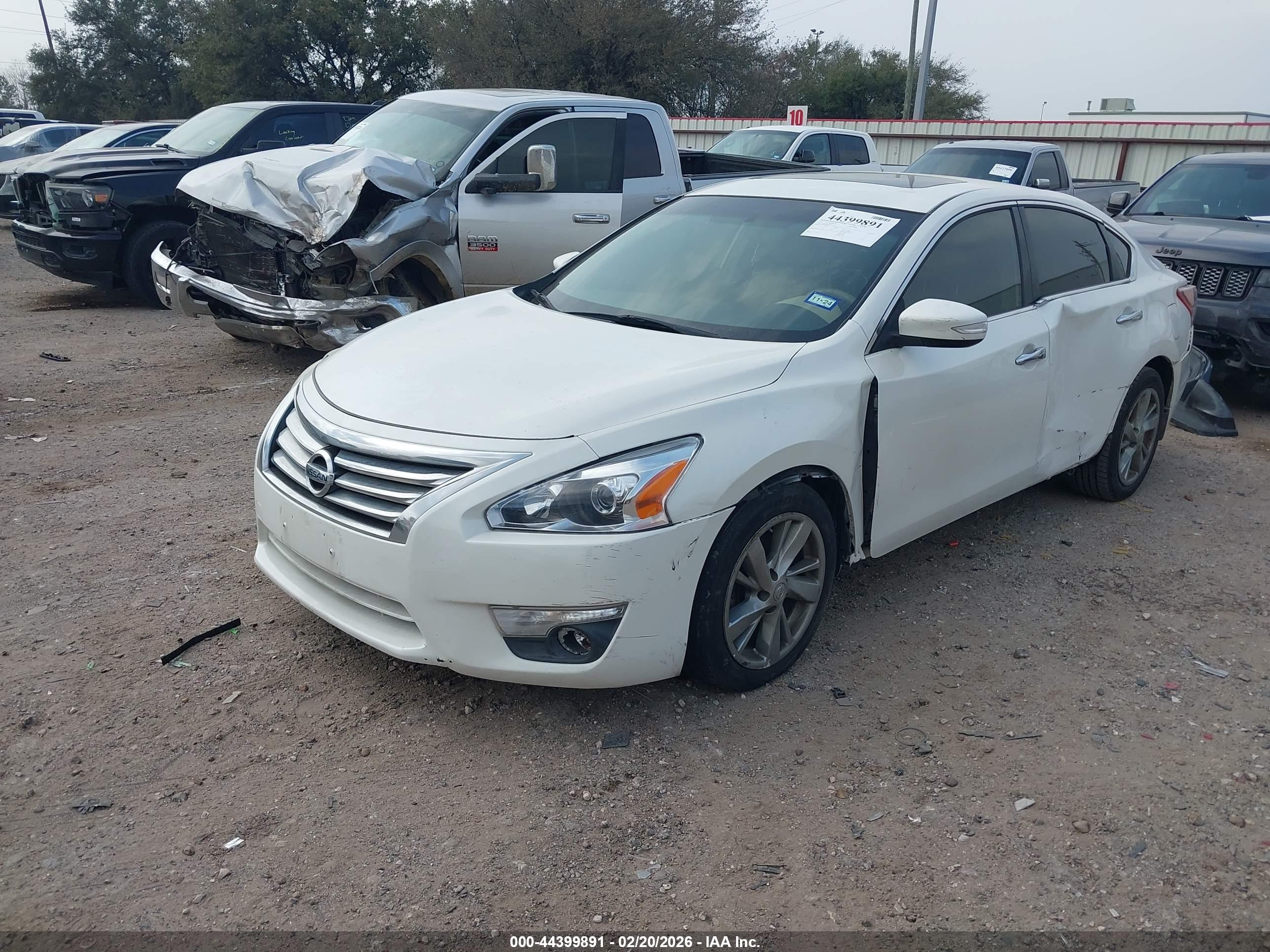 NISSAN ALTIMA image 2