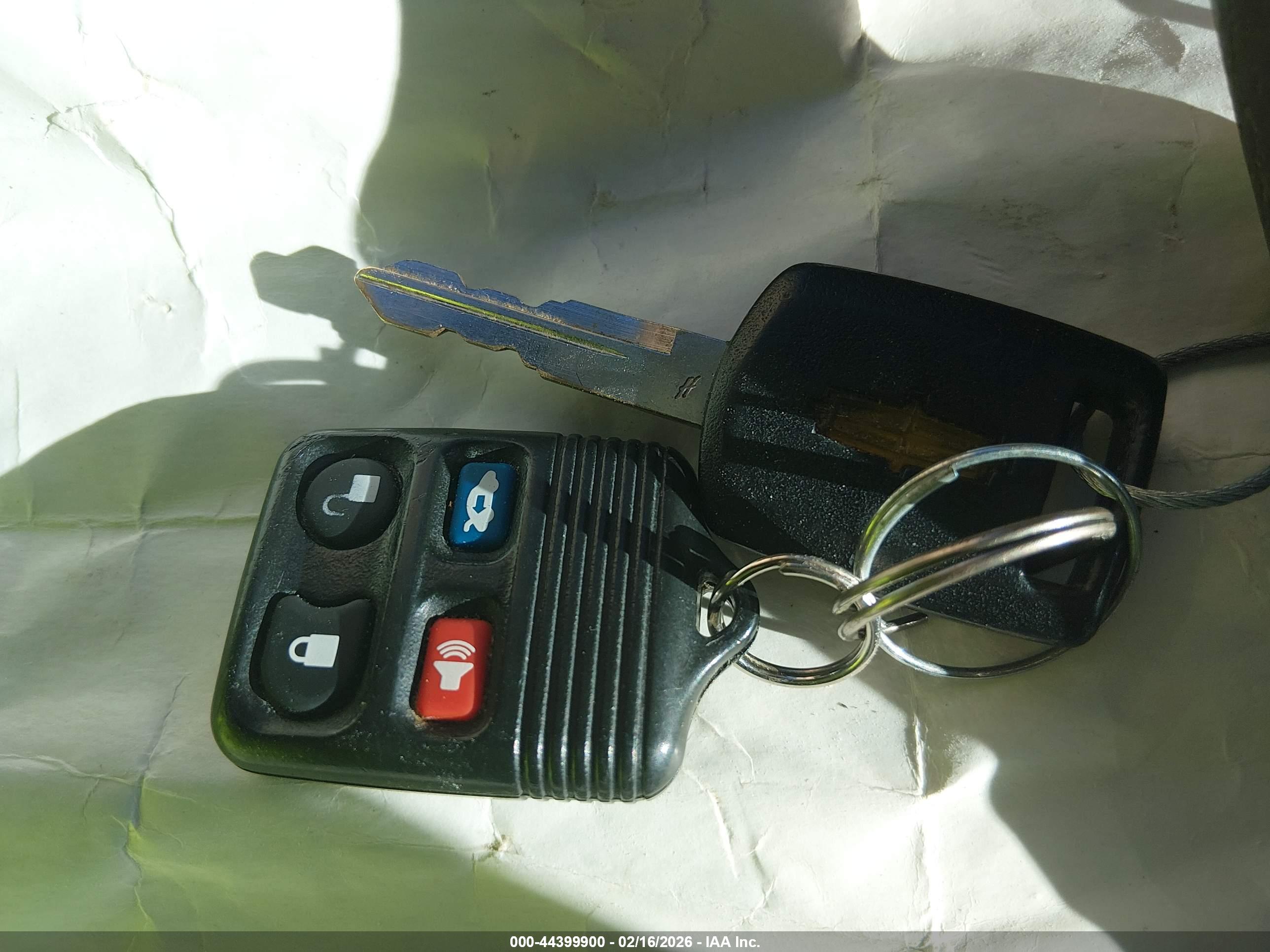 LINCOLN TOWN image 11