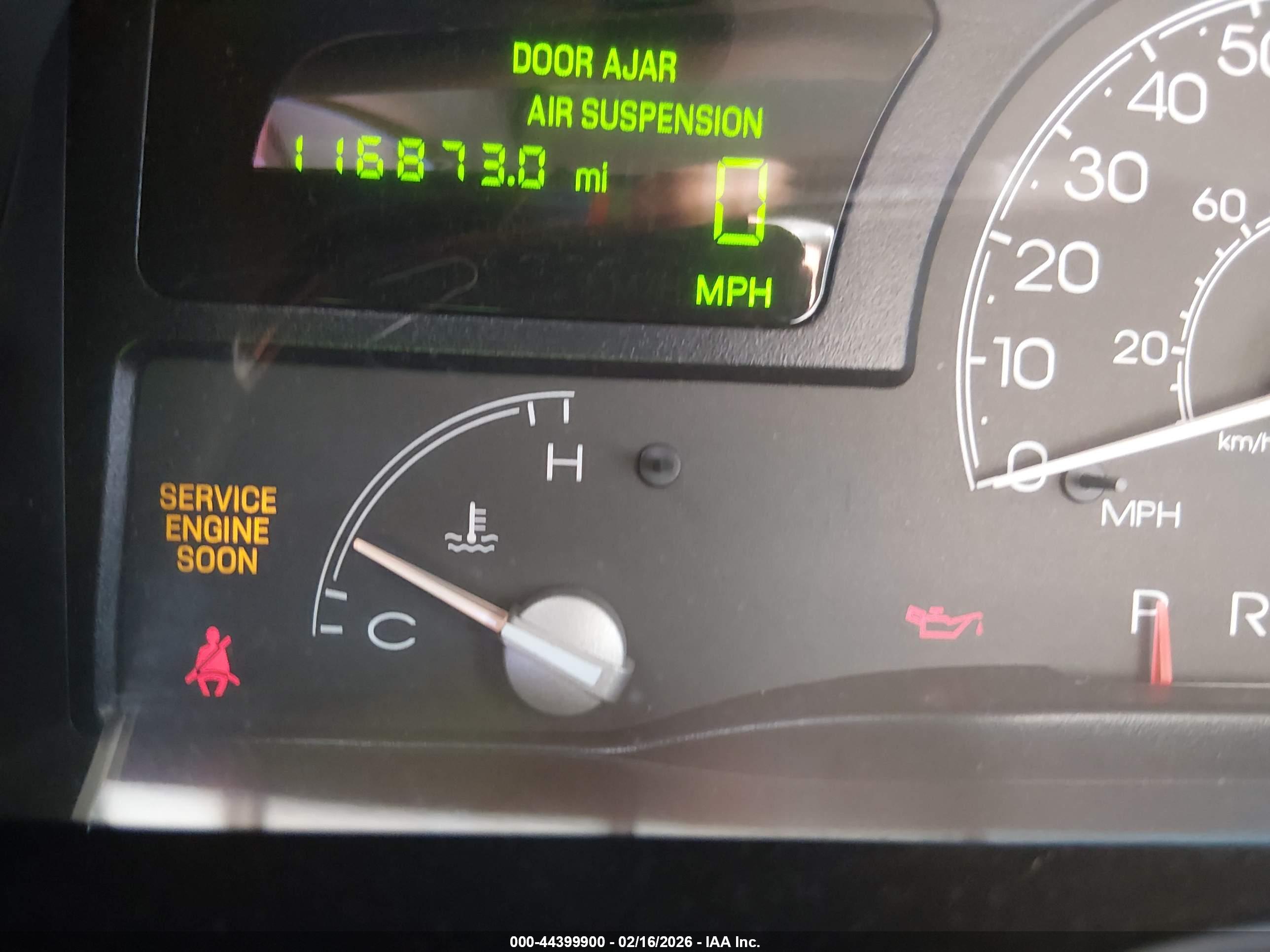 LINCOLN TOWN image 7