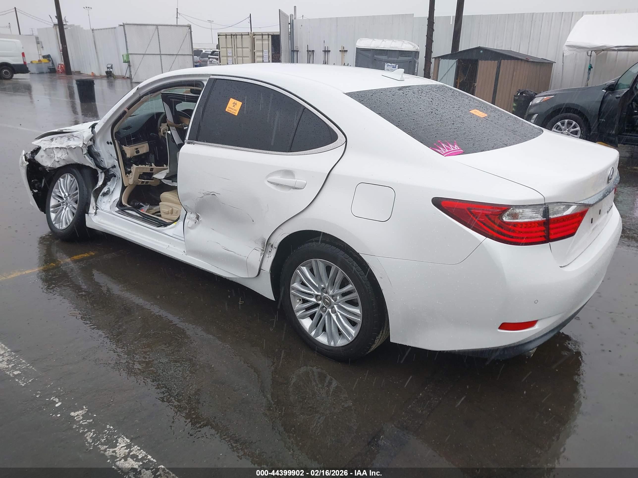 LEXUS ES image 3
