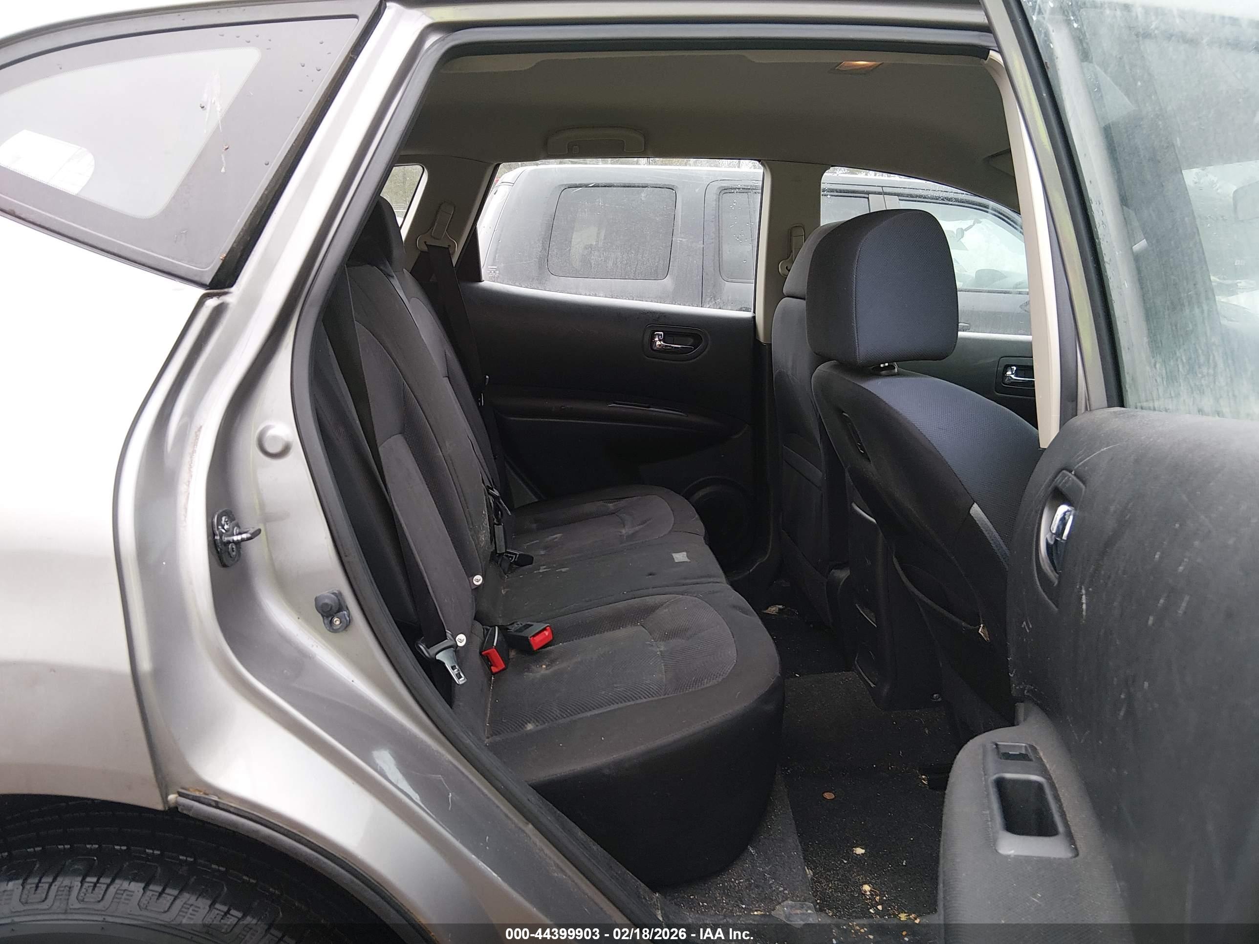 NISSAN ROGUE image 8