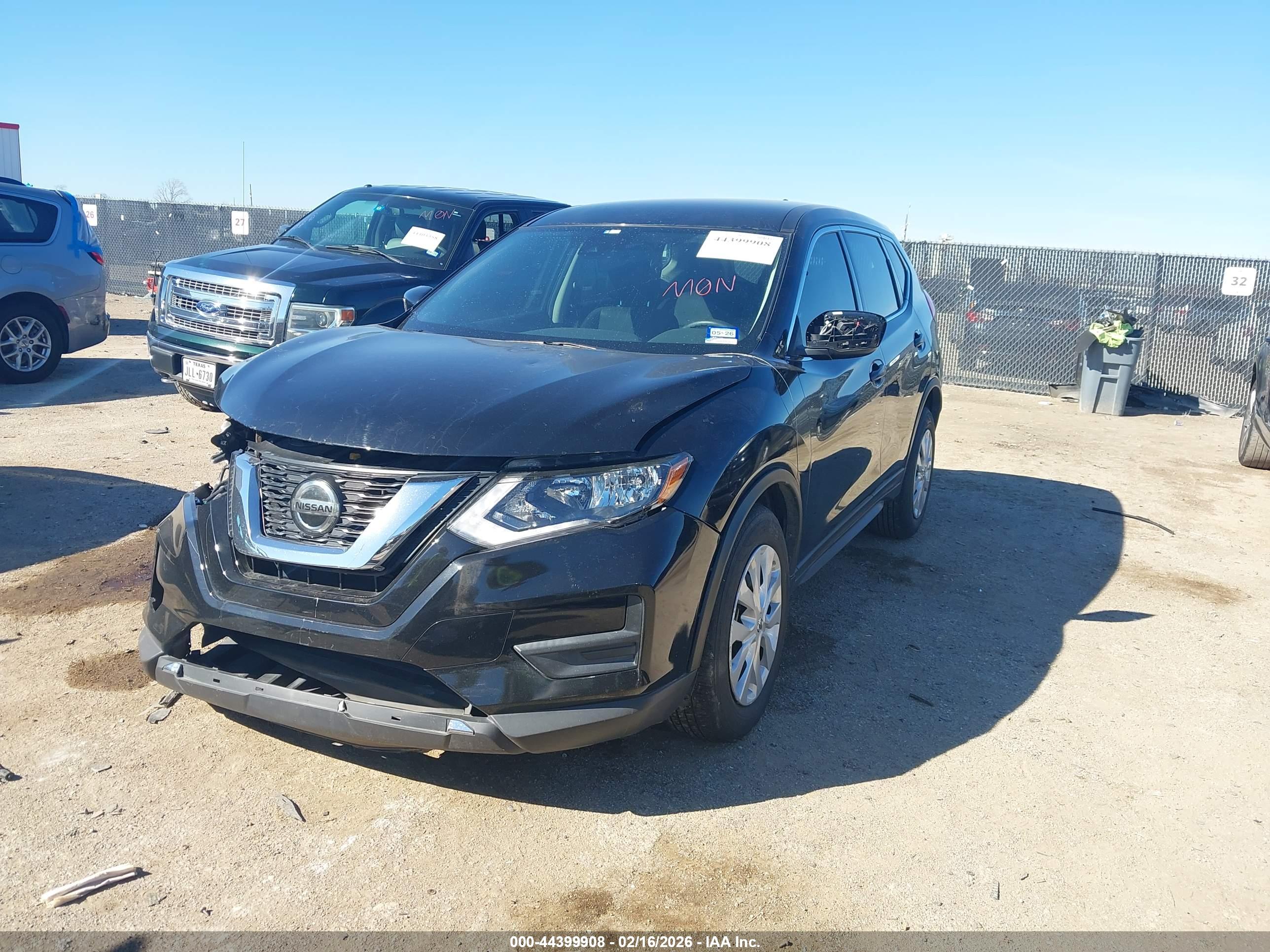 NISSAN ROGUE image 2