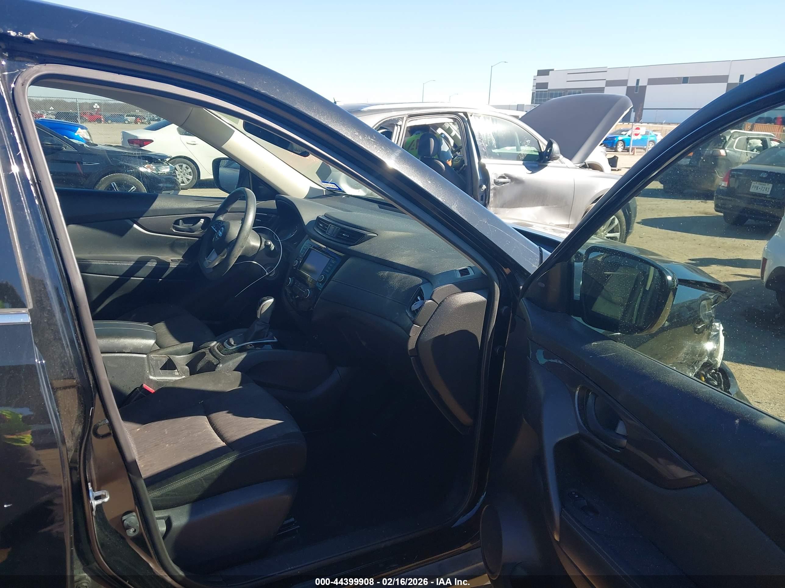 NISSAN ROGUE image 5