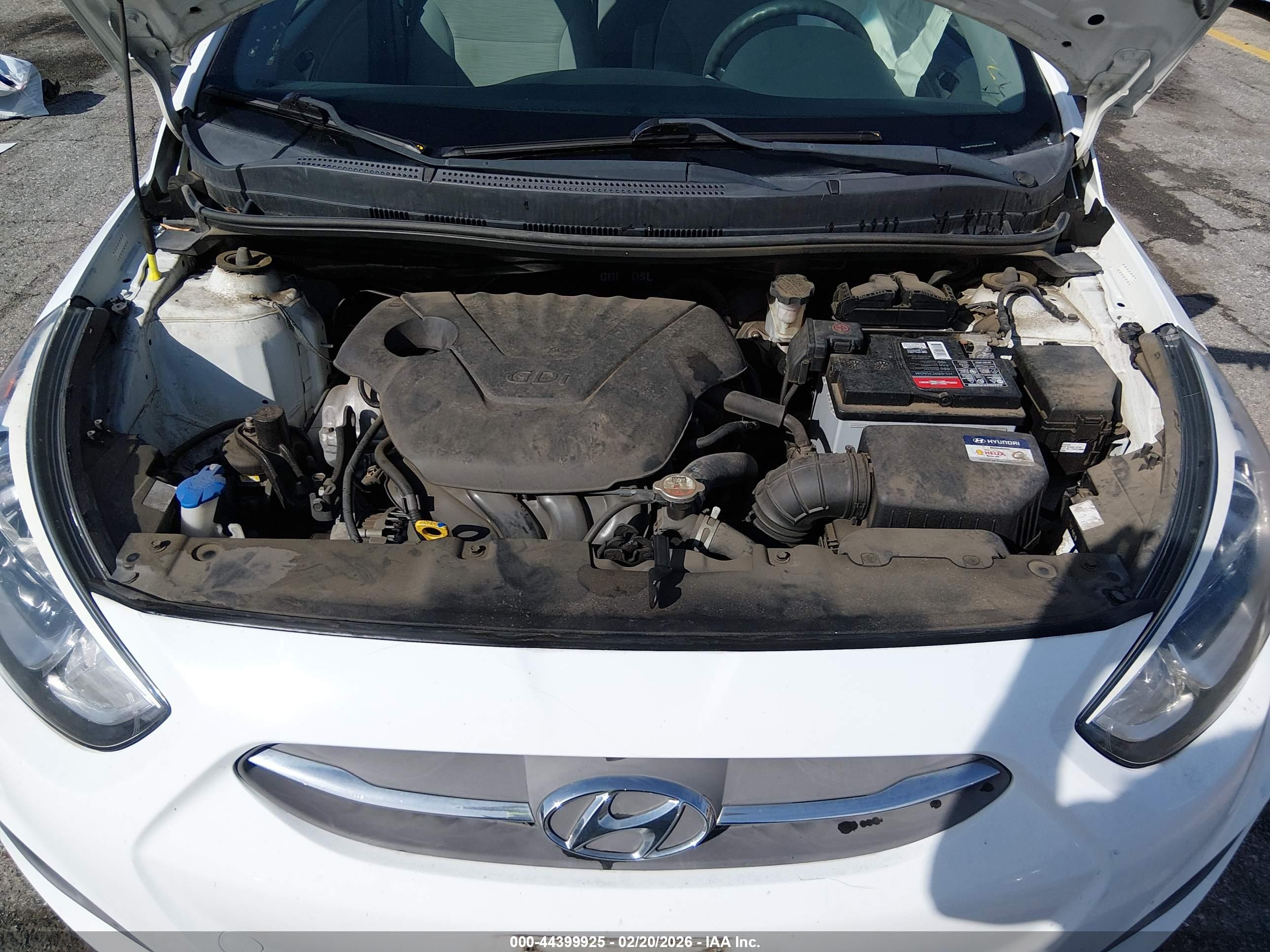 HYUNDAI ACCENT image 10