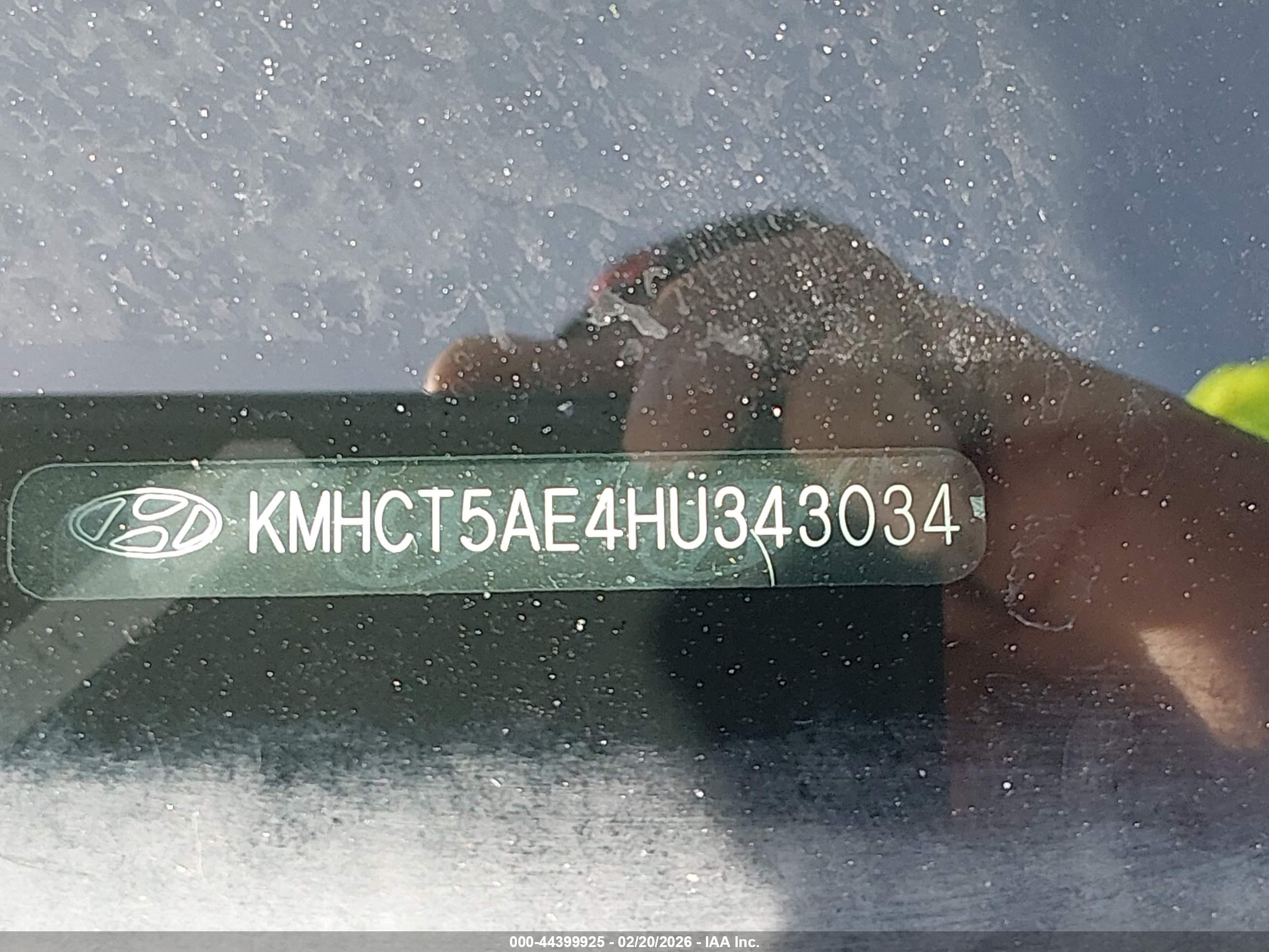 HYUNDAI ACCENT image 9