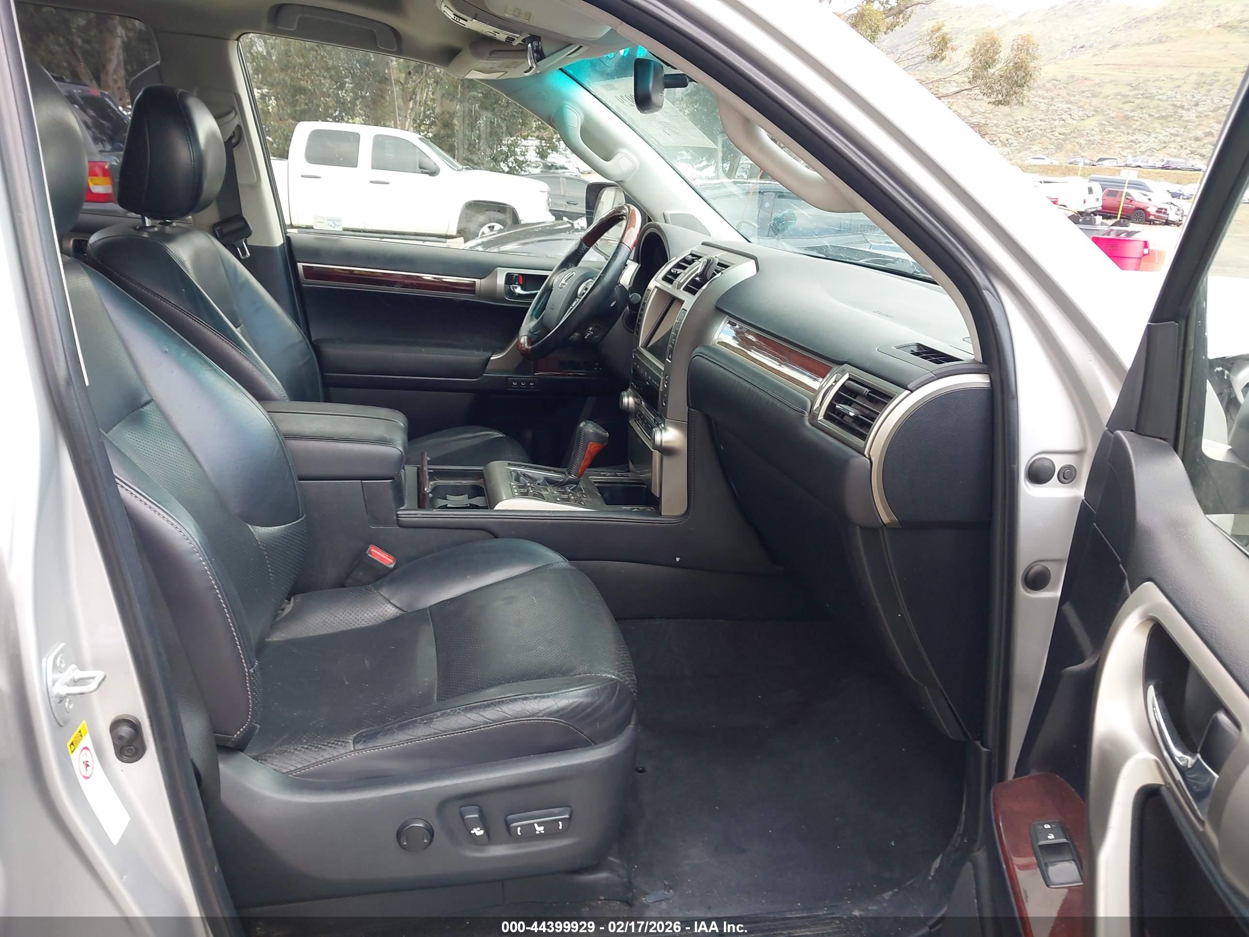LEXUS GX image 5