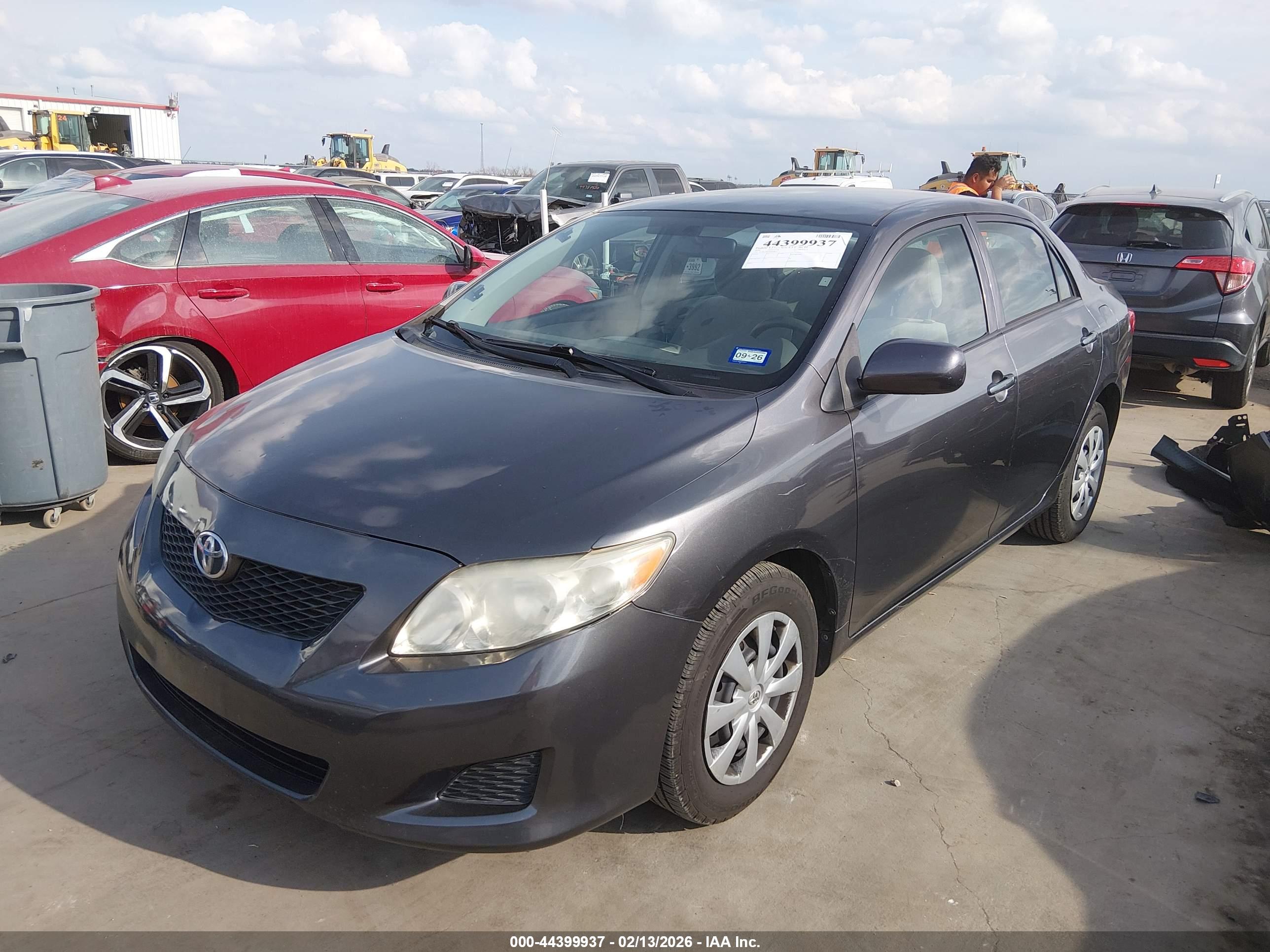 TOYOTA COROLLA image 2