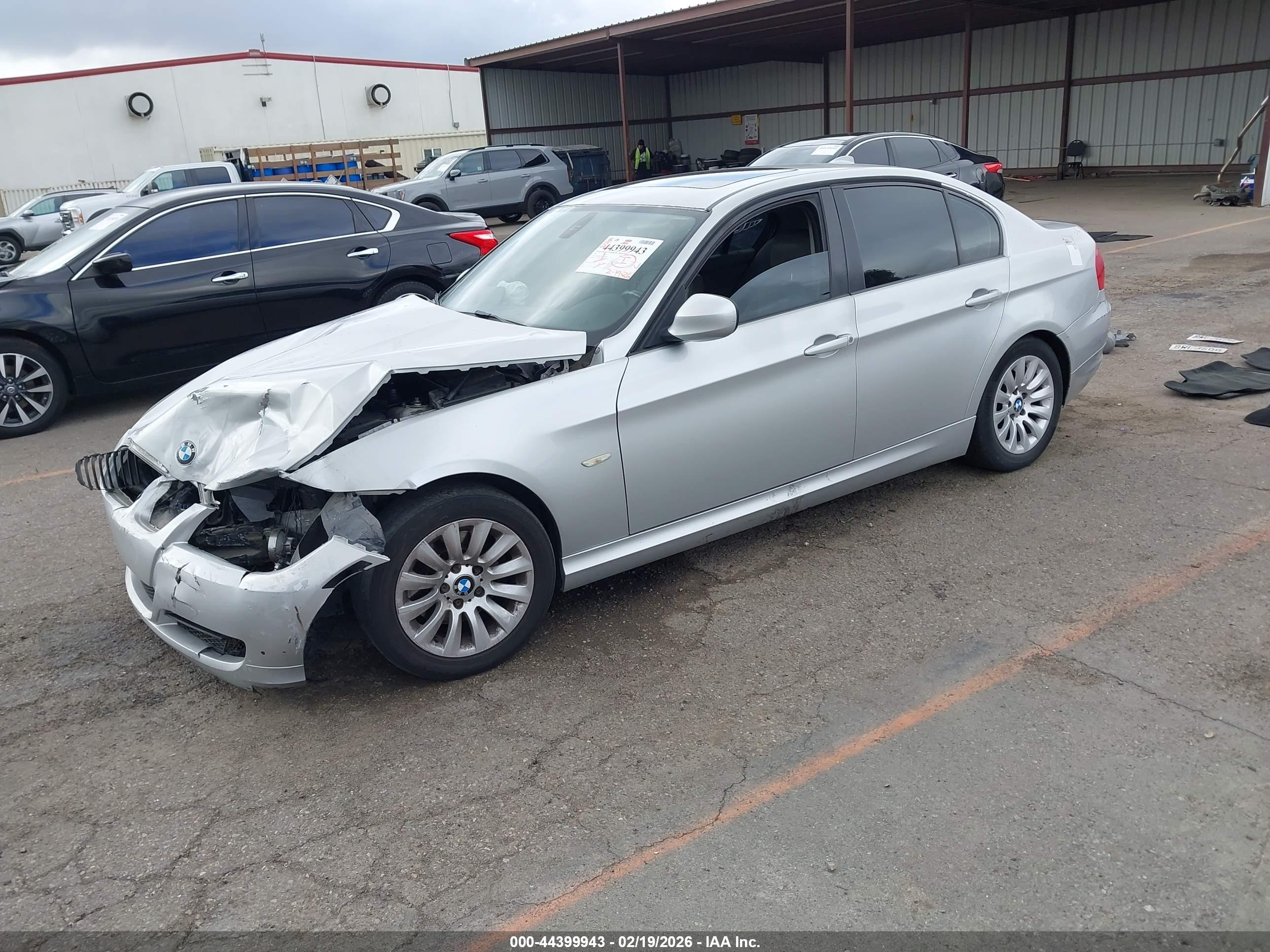 BMW 328I image 2