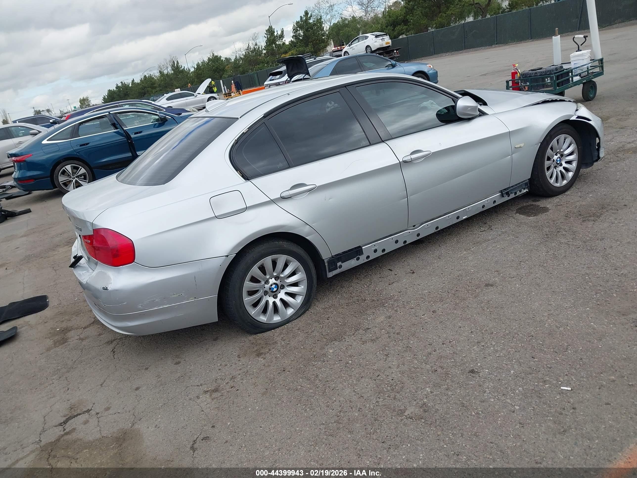 BMW 328I image 4