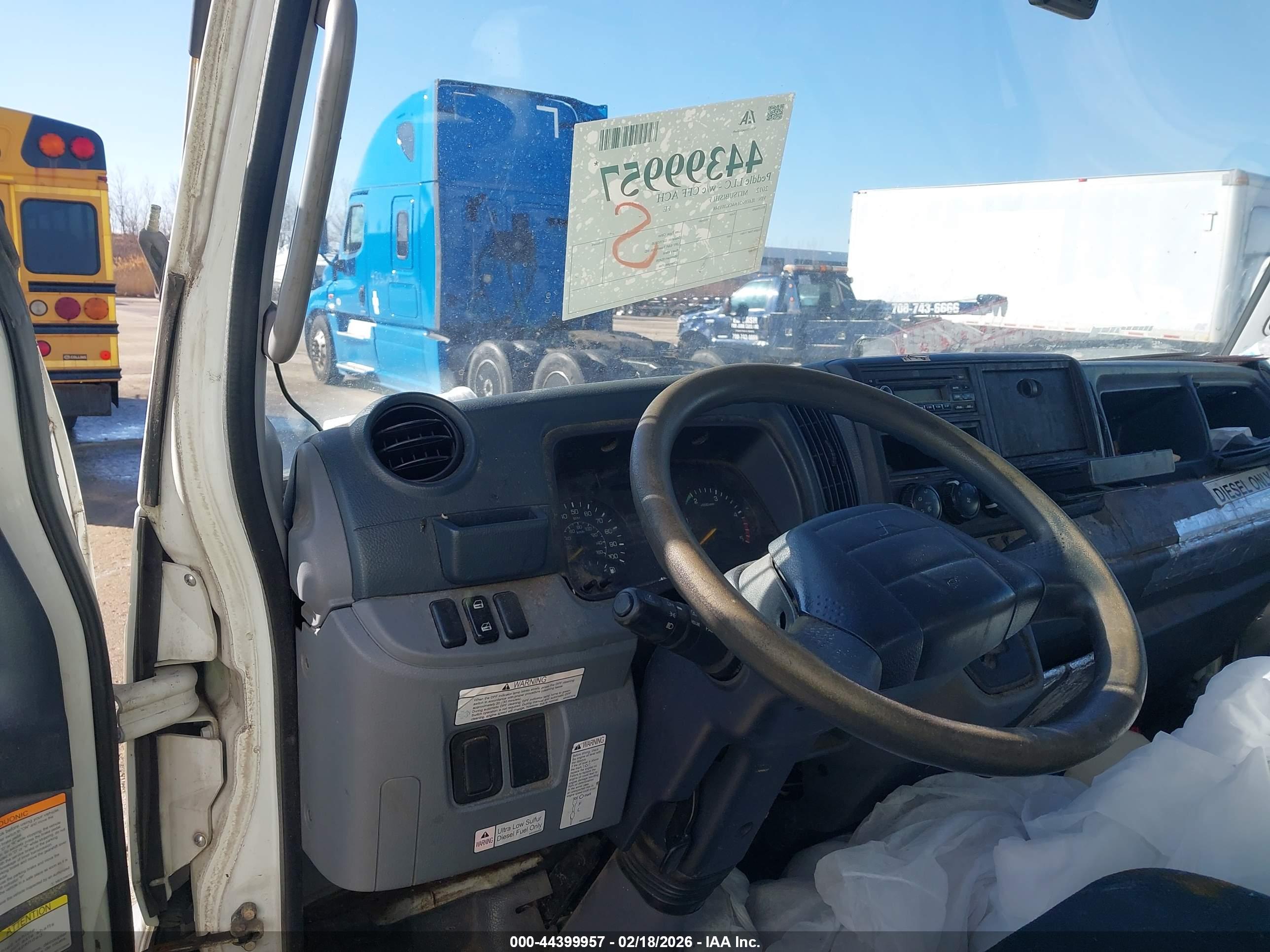 MITSUBISHI FUSO image 8