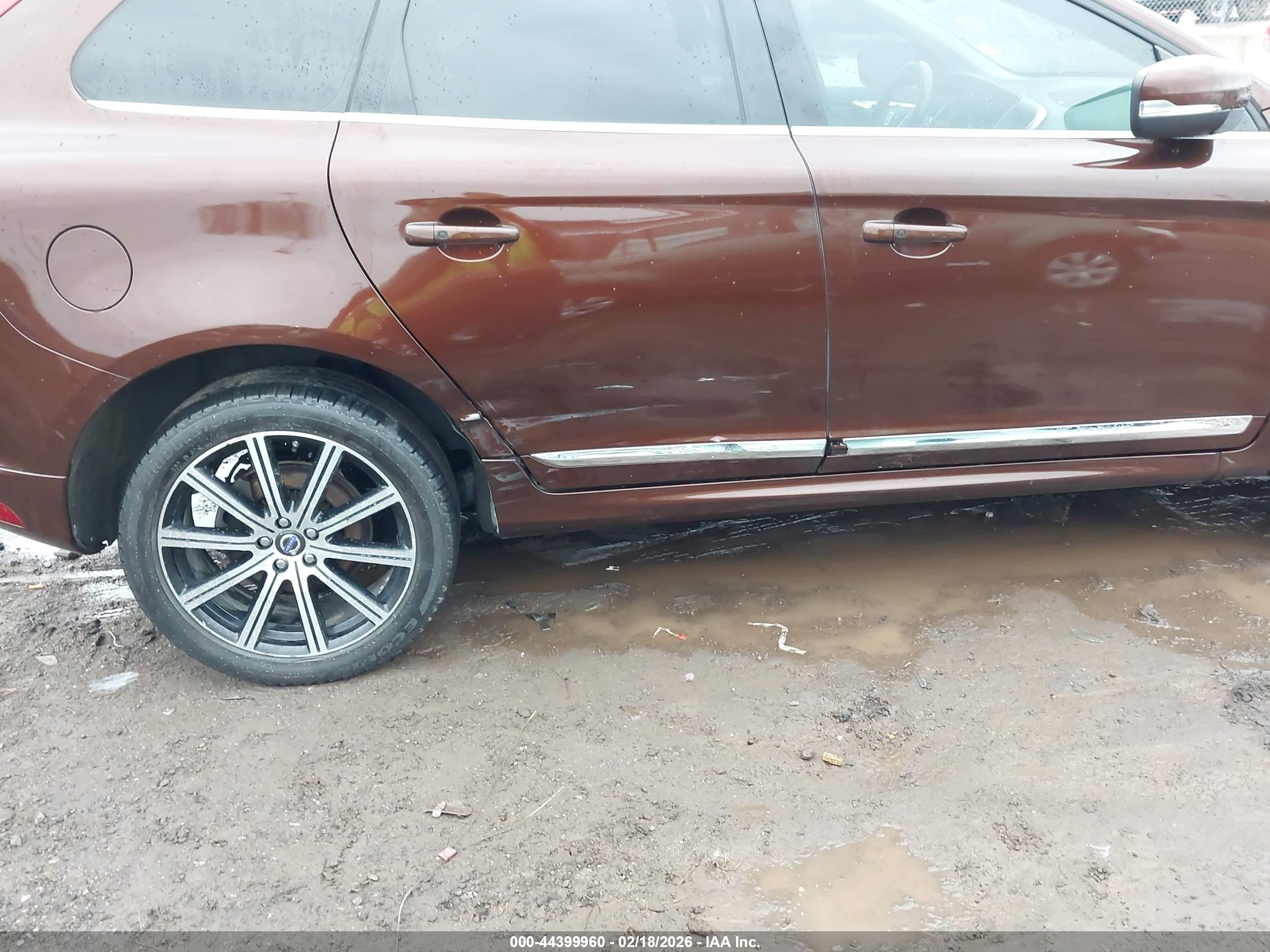 VOLVO XC60 image 6