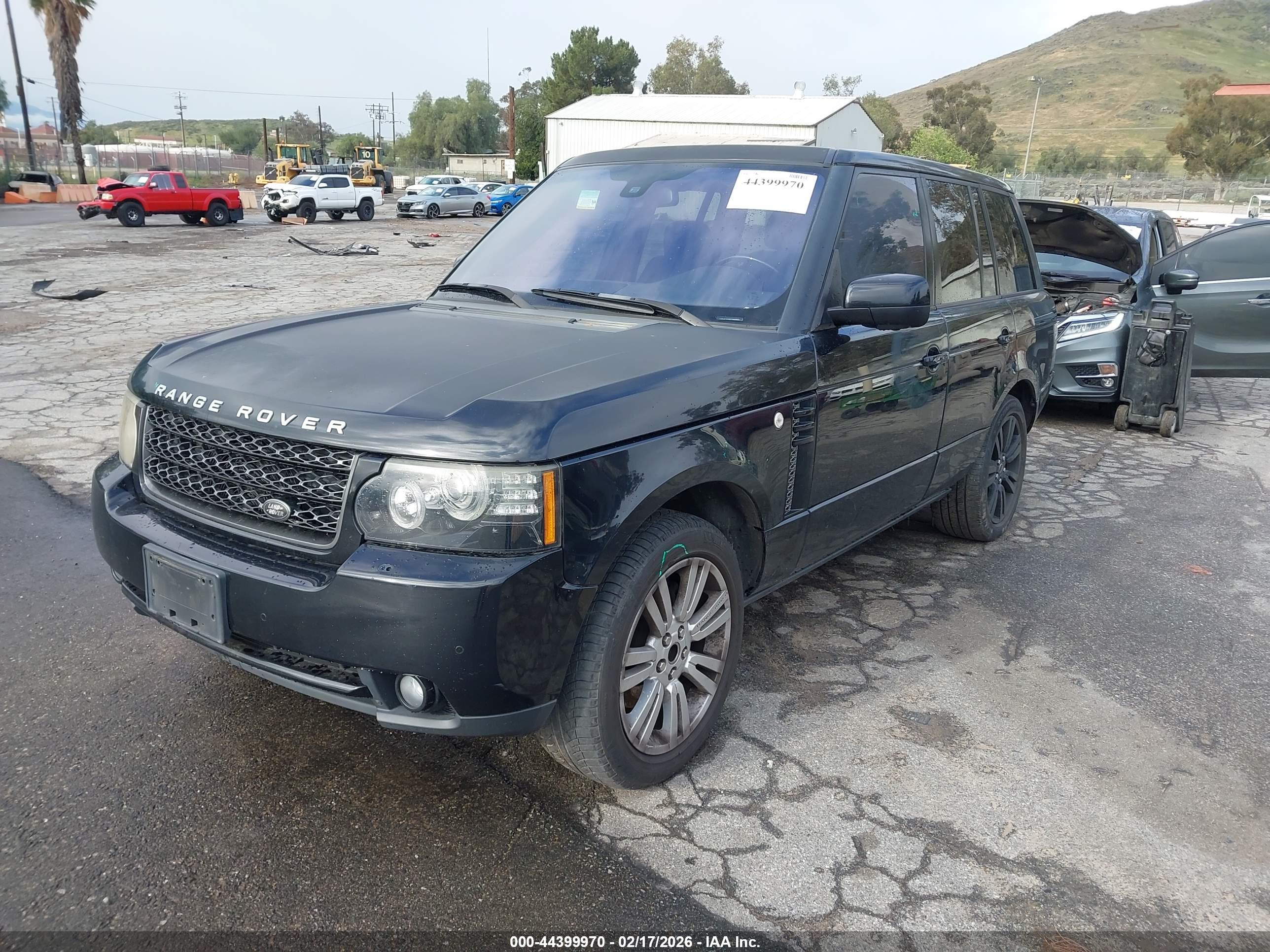 LAND ROVER image 2