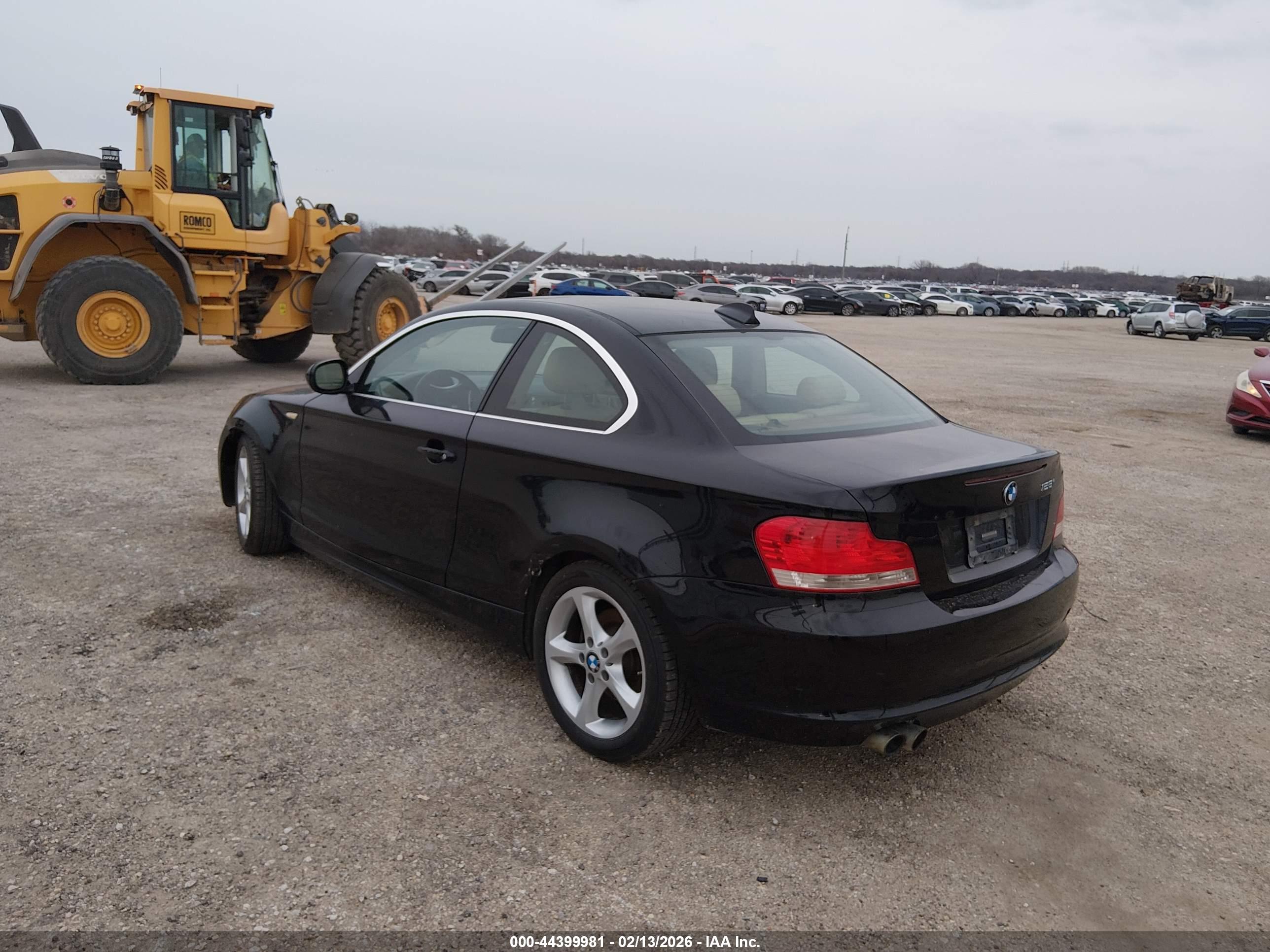 BMW 128I image 3